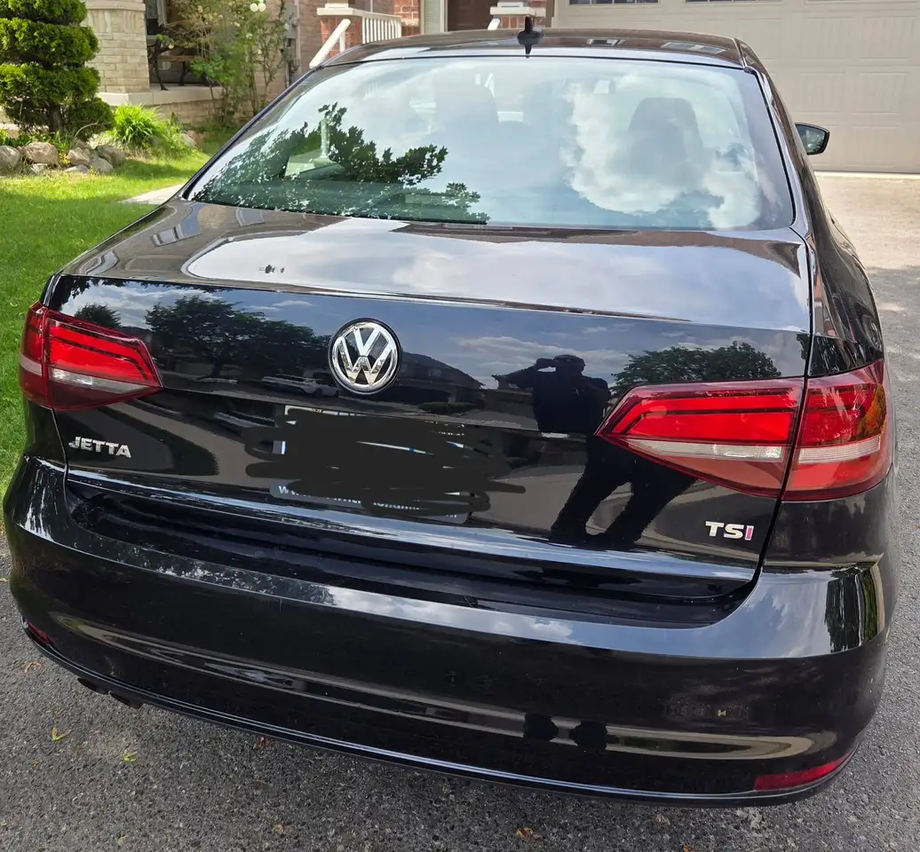 Volkswagen Jetta снимка Volkswagen Jetta