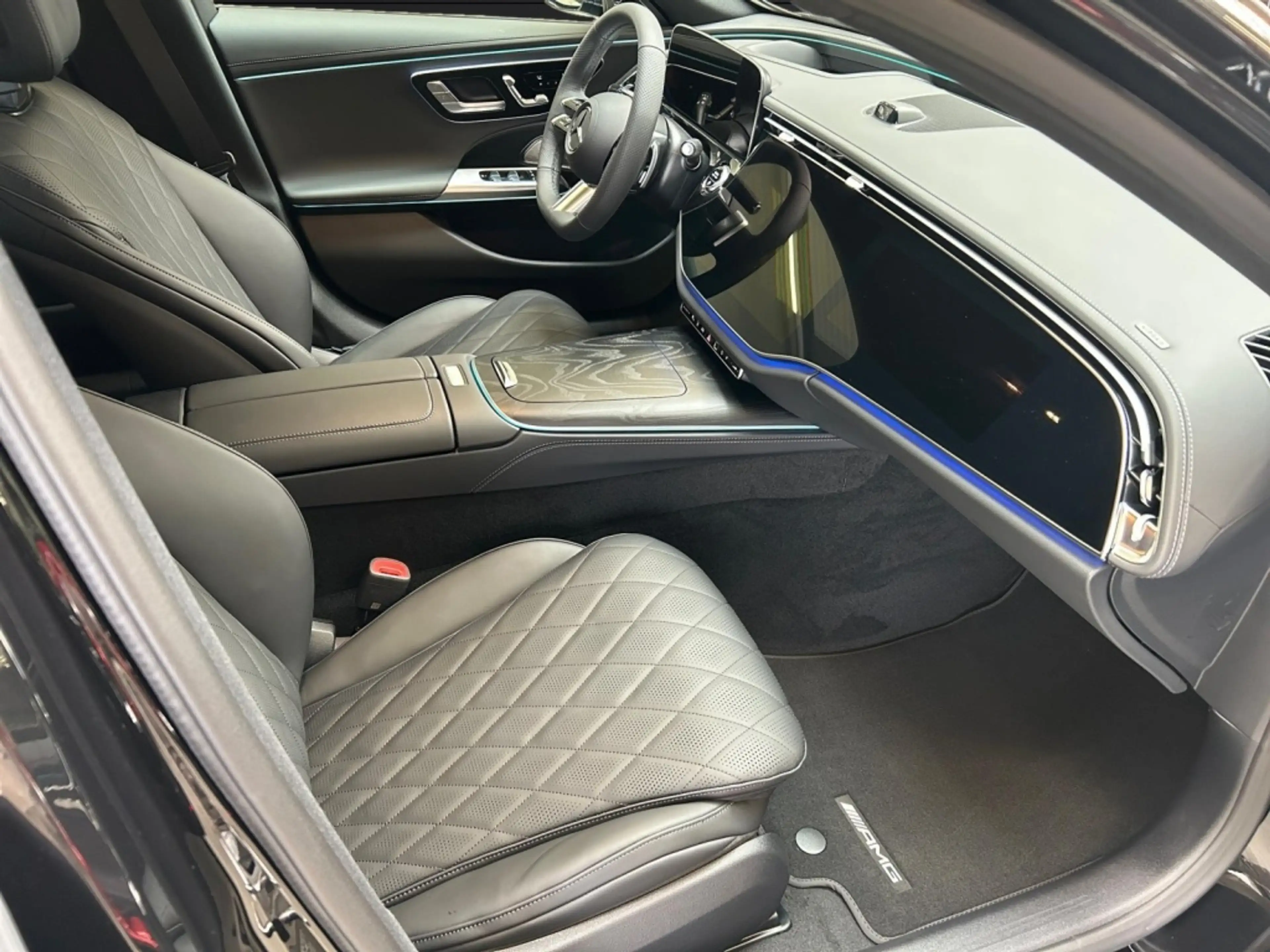 Mercedes-Benz E 450 d 4MATIC T-Modell AMG Premium*Airmatic — photo 6