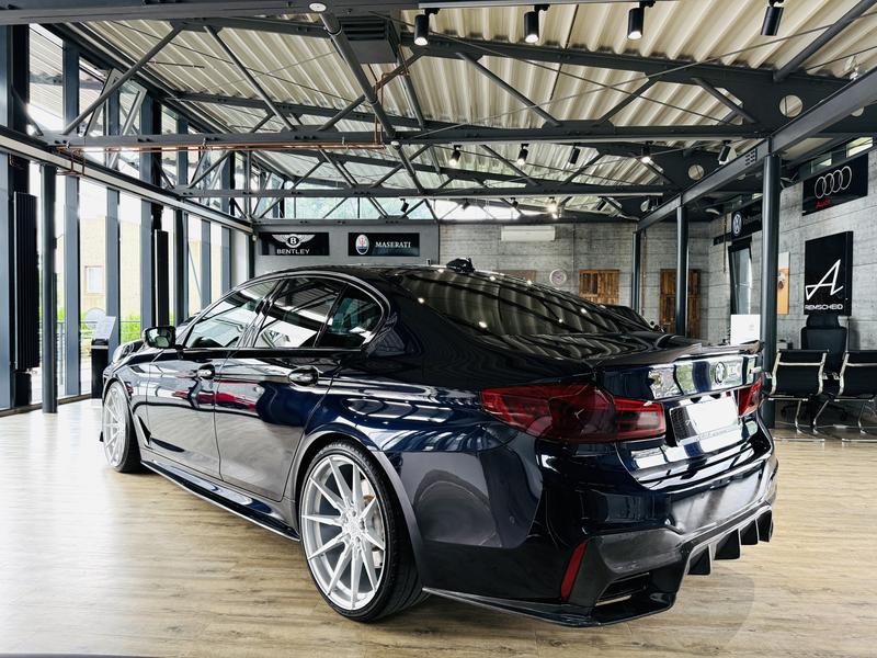 BMW 550 i xDrive*360°KAM*ACC*HEADUP*B&W*CARBON* — photo 4