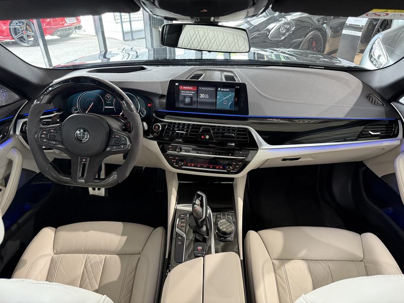 BMW 550 i xDrive*360°KAM*ACC*HEADUP*B&W*CARBON* — photo 15