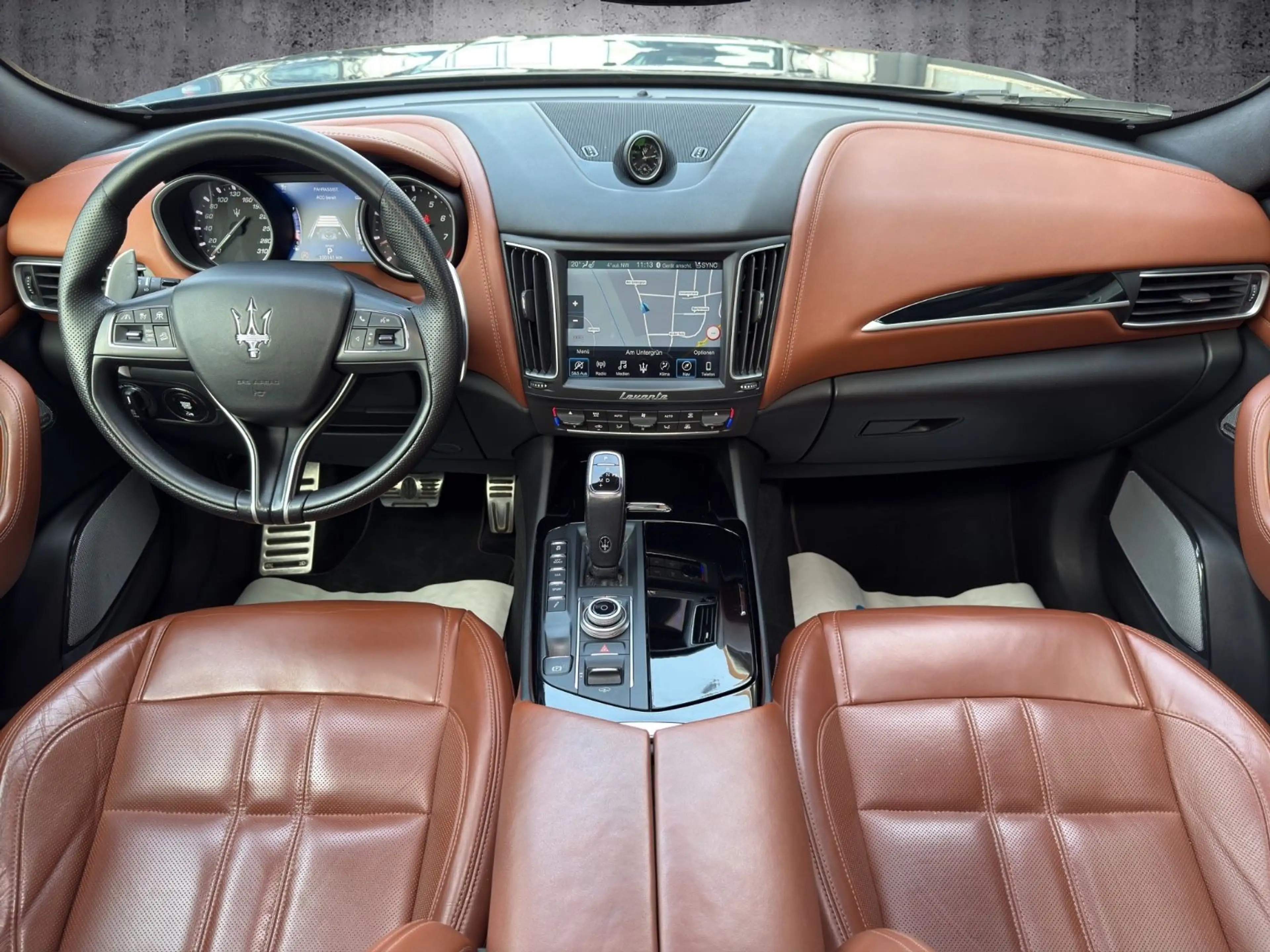 Maserati Levante GranSport S Q4*PANO*LED*SOFT*B&W*360° — photo 12