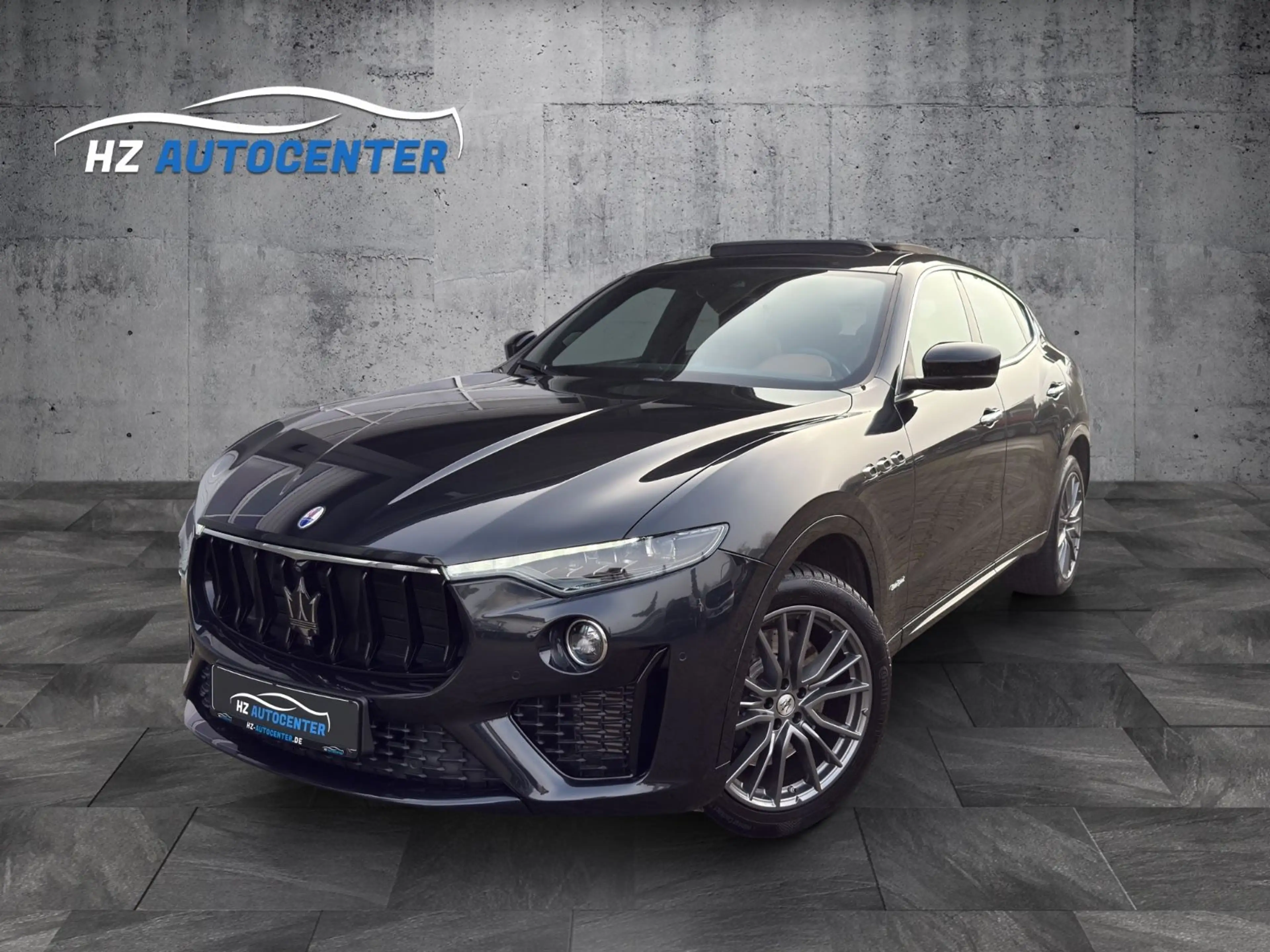 Maserati Levante GranSport S Q4*PANO*LED*SOFT*B&W*360° — photo 3