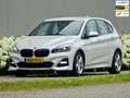 BMW 220 2-serie Active Tourer 220i High ///M-SPORT Parelmo Wit - thumbnail 1