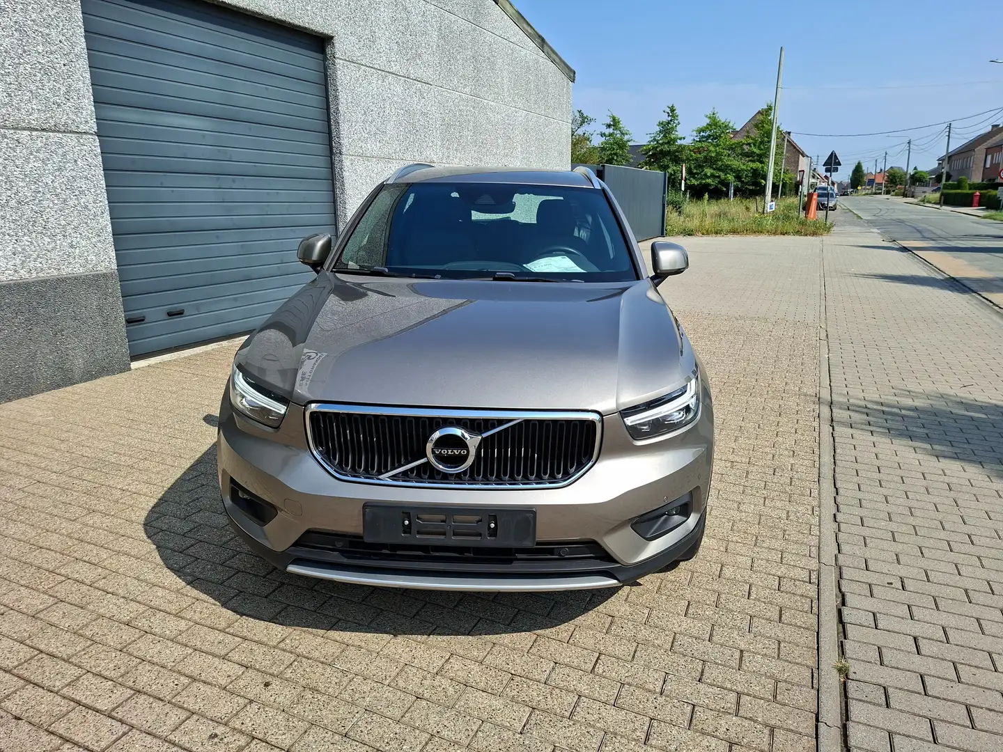 Volvo XC40 XC40 T2 Momentum ***DAB GPS TREKHAAK*** Gris - 2