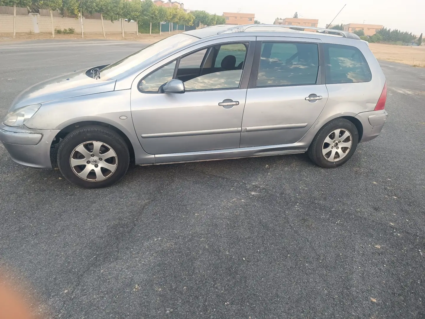 Peugeot 307 sw 2.0HDI XR 90 - 2
