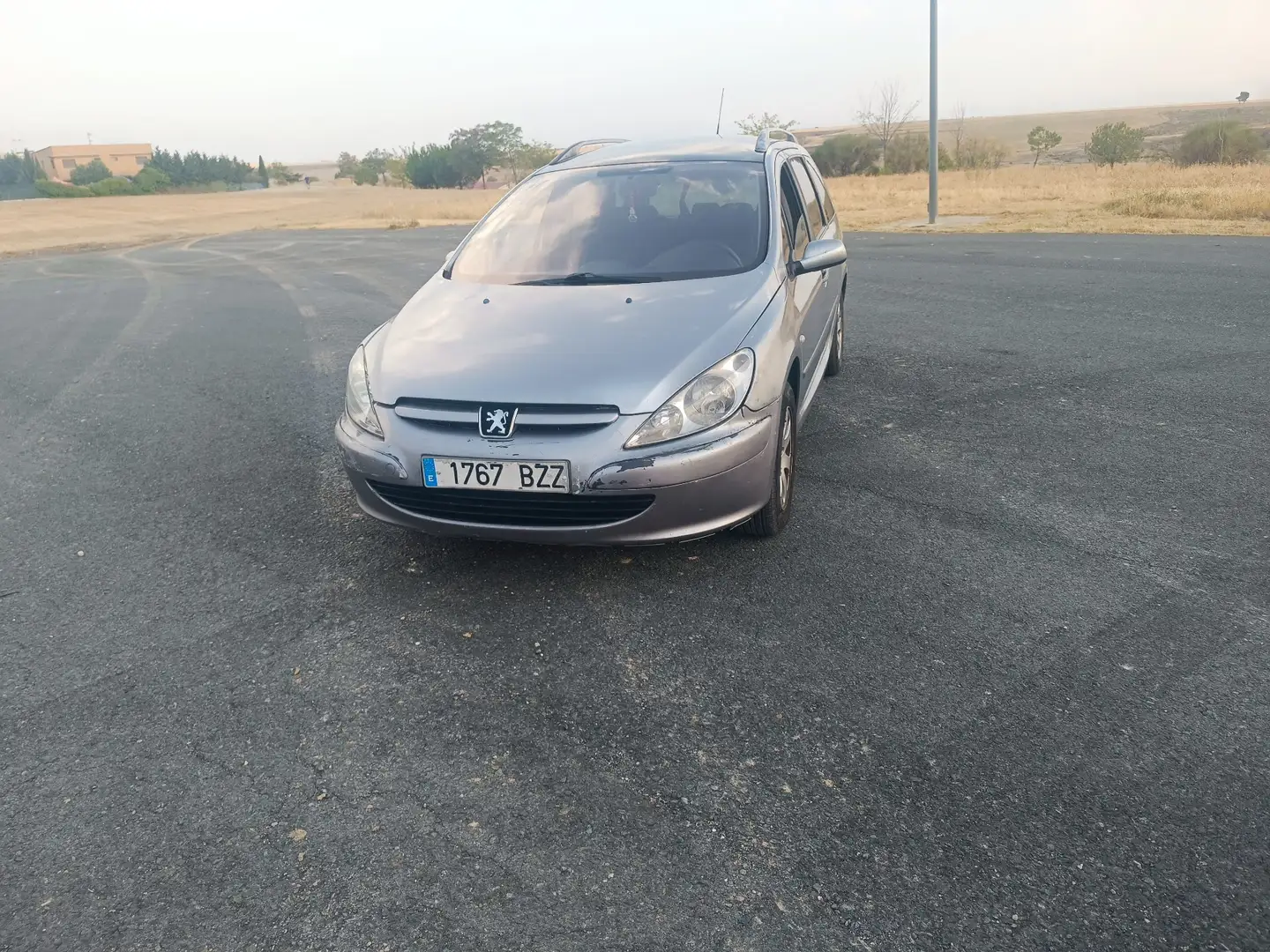 Peugeot 307 sw 2.0HDI XR 90 - 1