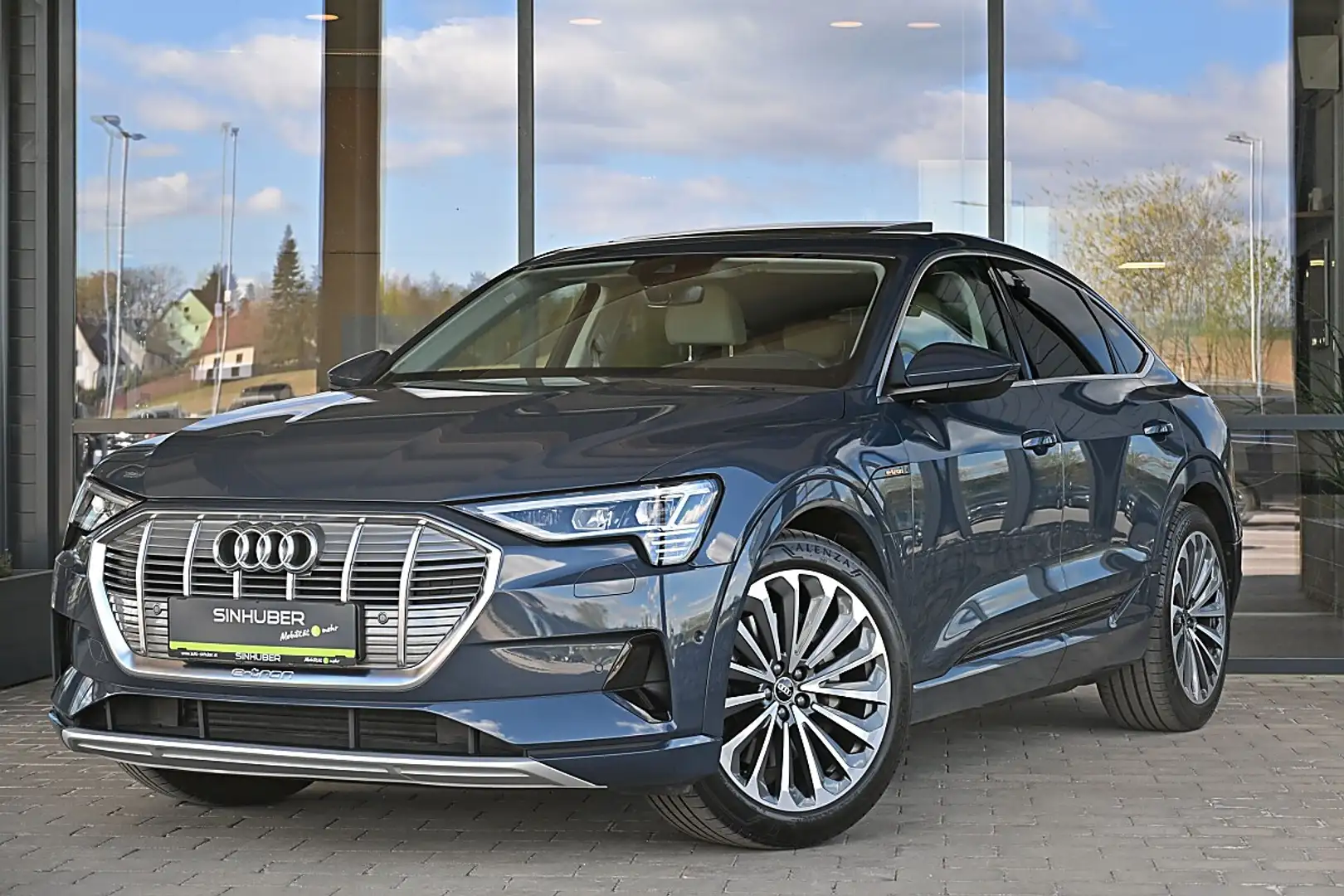 Audi e-tron SB 55 quattro 95kWh Advanced MatrixLED, Panoram... Blau - 1