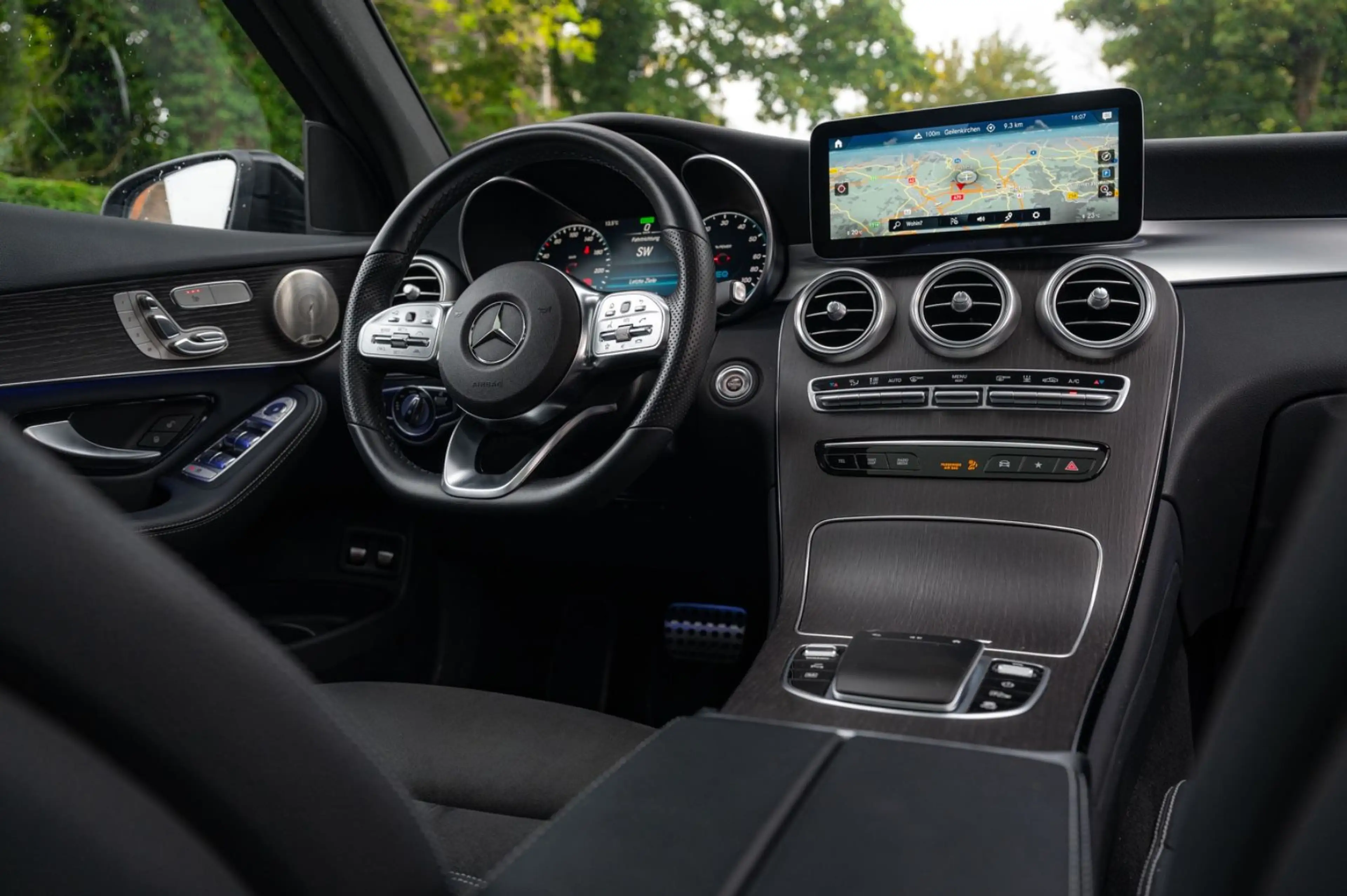 Mercedes-Benz GLC 300 e 4MATIC AMG |Burmstr|HUD|360|Pano|El.AHK — photo 10