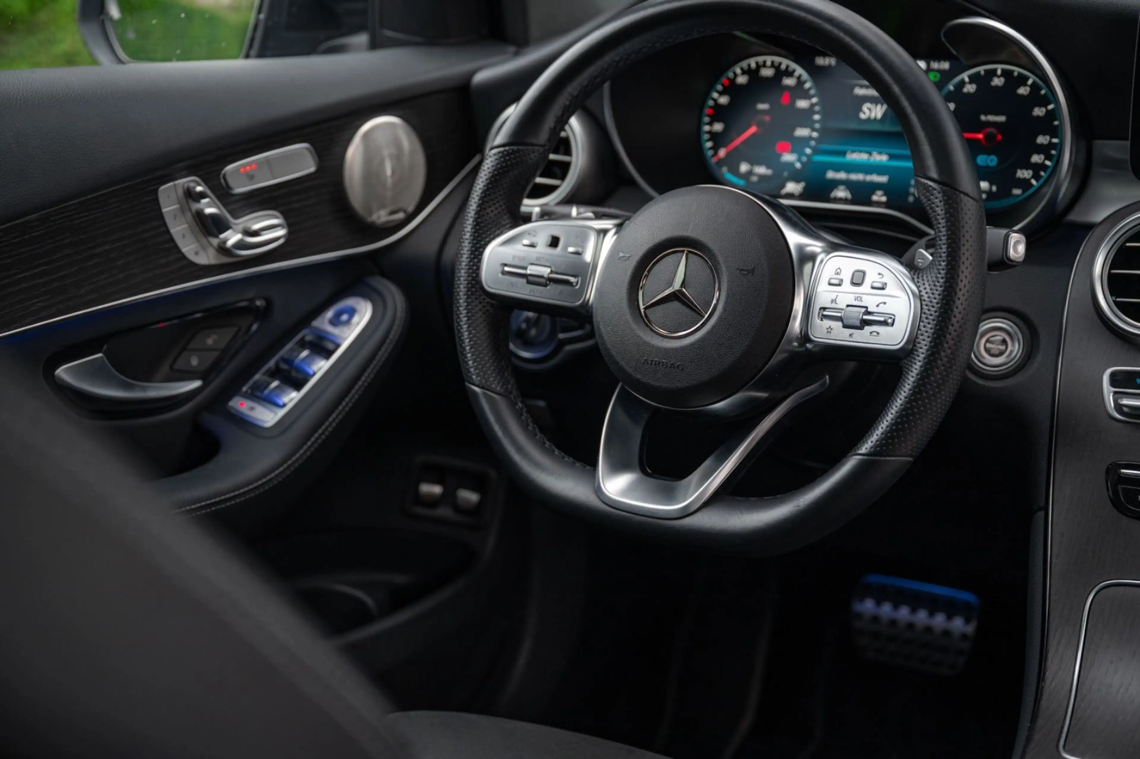 Mercedes-Benz GLC 300 e 4MATIC AMG |Burmstr|HUD|360|Pano|El.AHK — photo 11