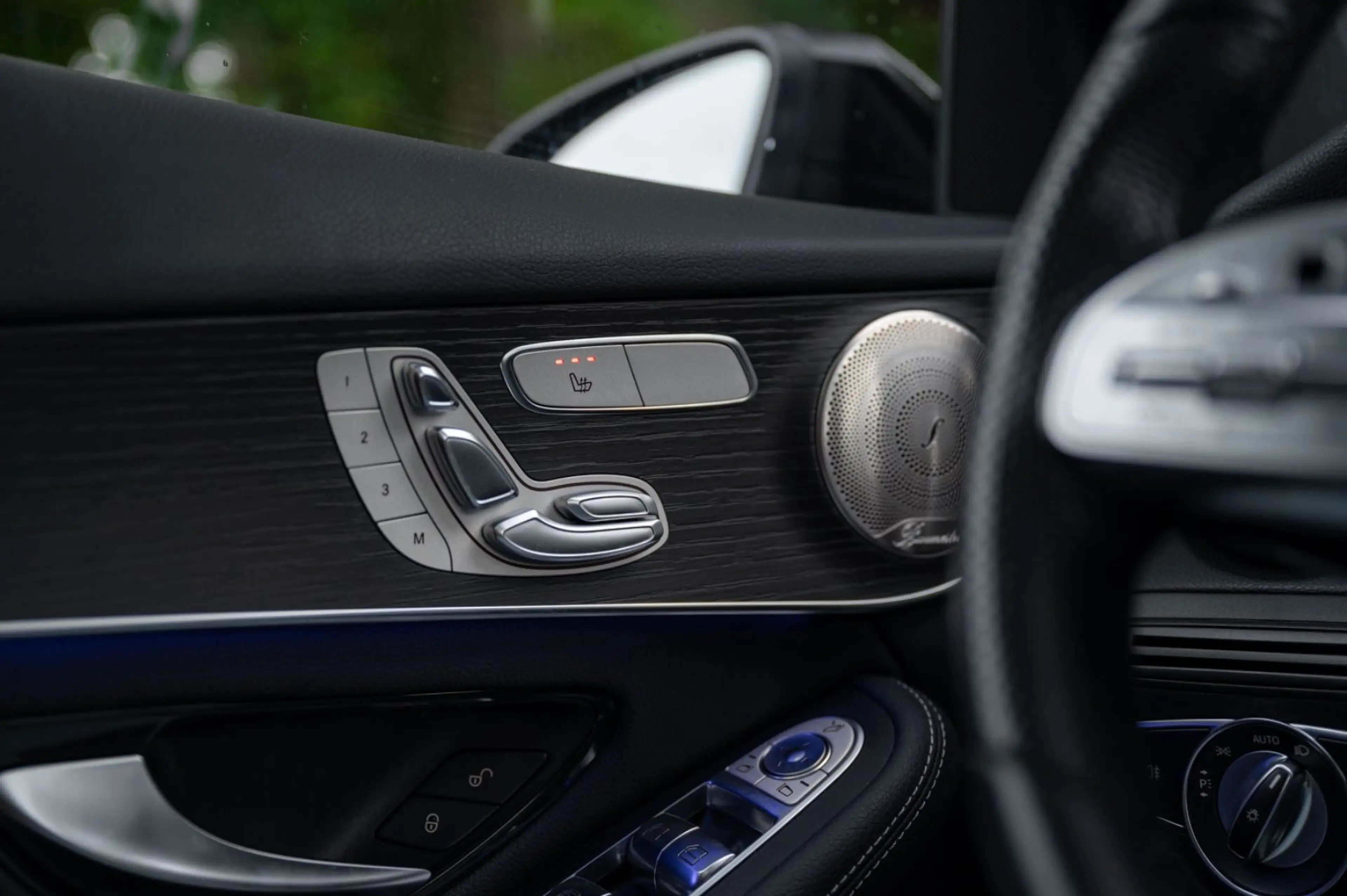 Mercedes-Benz GLC 300 e 4MATIC AMG |Burmstr|HUD|360|Pano|El.AHK — photo 12