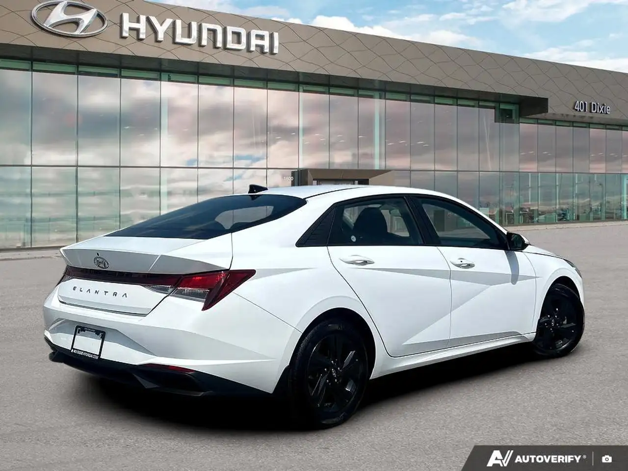 Hyundai ELANTRA fotografie Hyundai ELANTRA