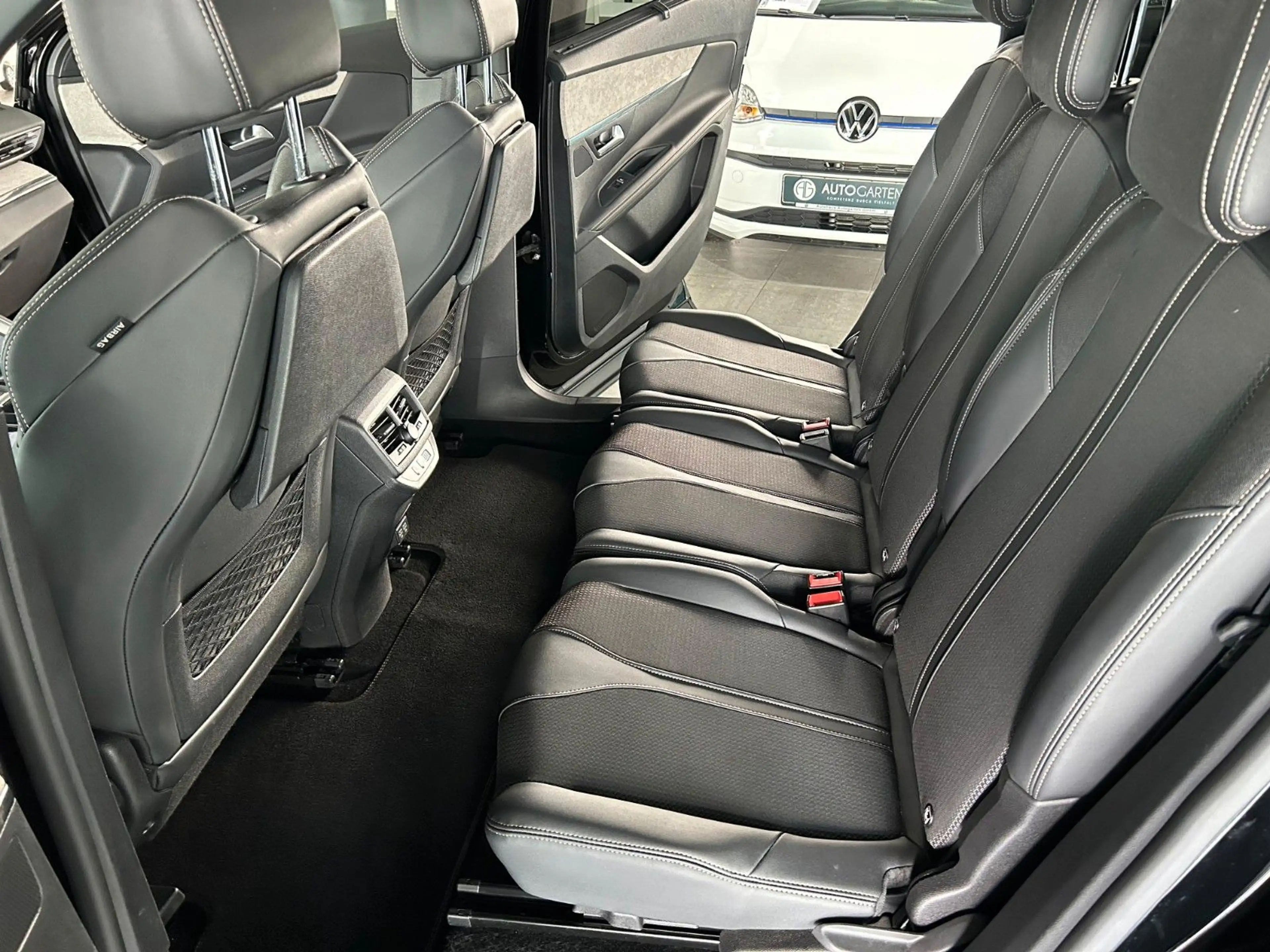 Peugeot 5008 GT 7-Sitze*Leder*Navi*LED* — photo 9
