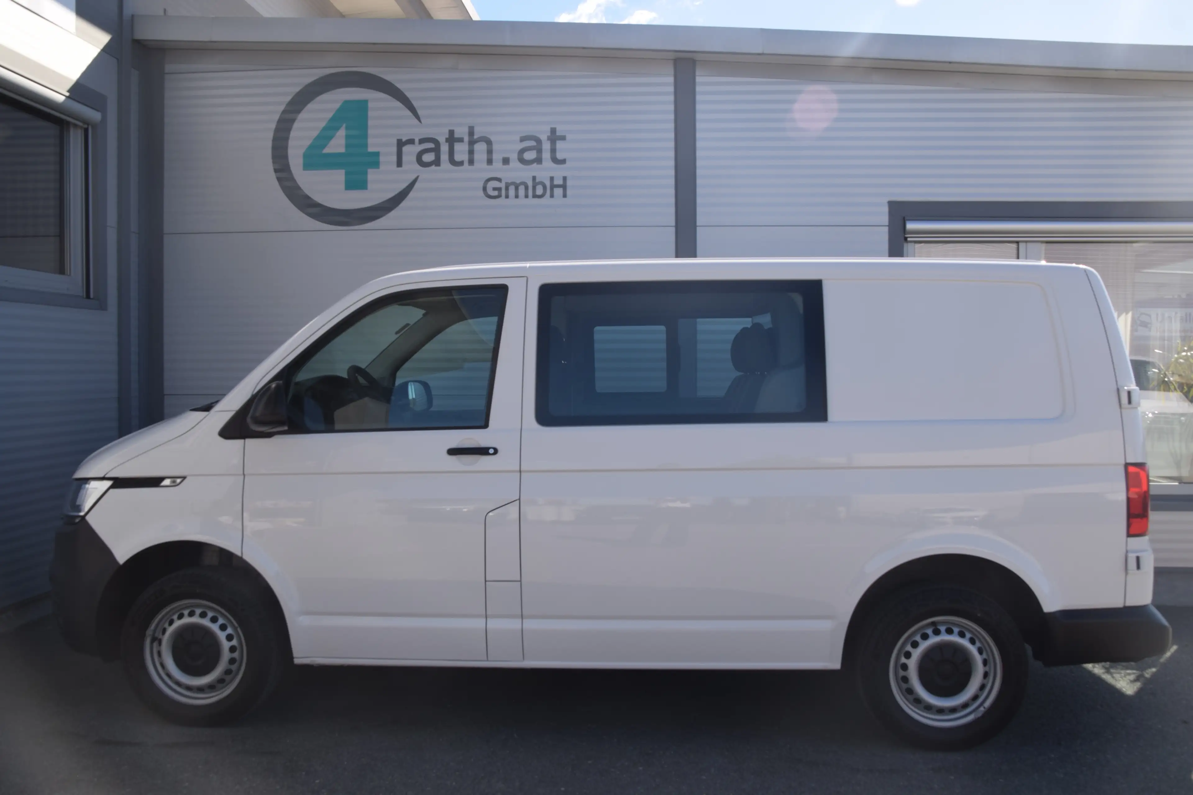 Volkswagen T6.1 Transporter Doka-Kasten KR 2,0 TDI 4Motion AHK / NETTO... — photo 8