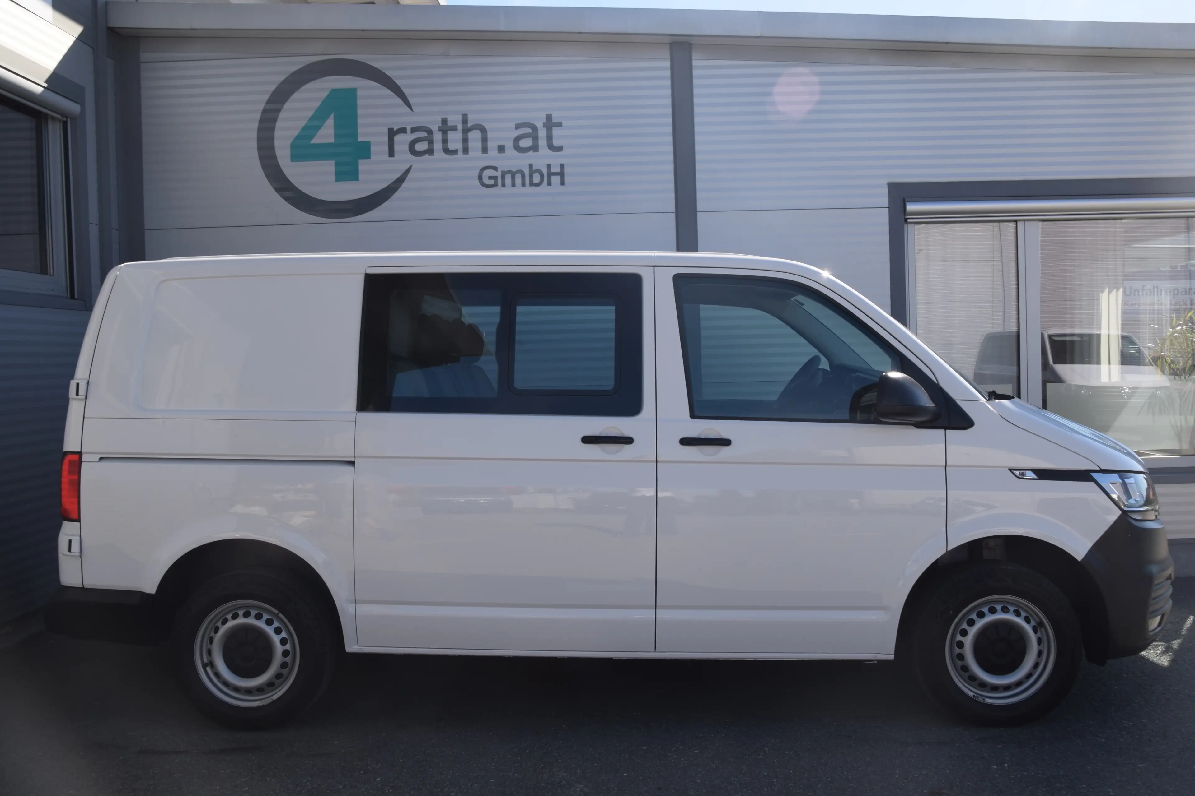 Volkswagen T6.1 Transporter Doka-Kasten KR 2,0 TDI 4Motion AHK / NETTO... — photo 6