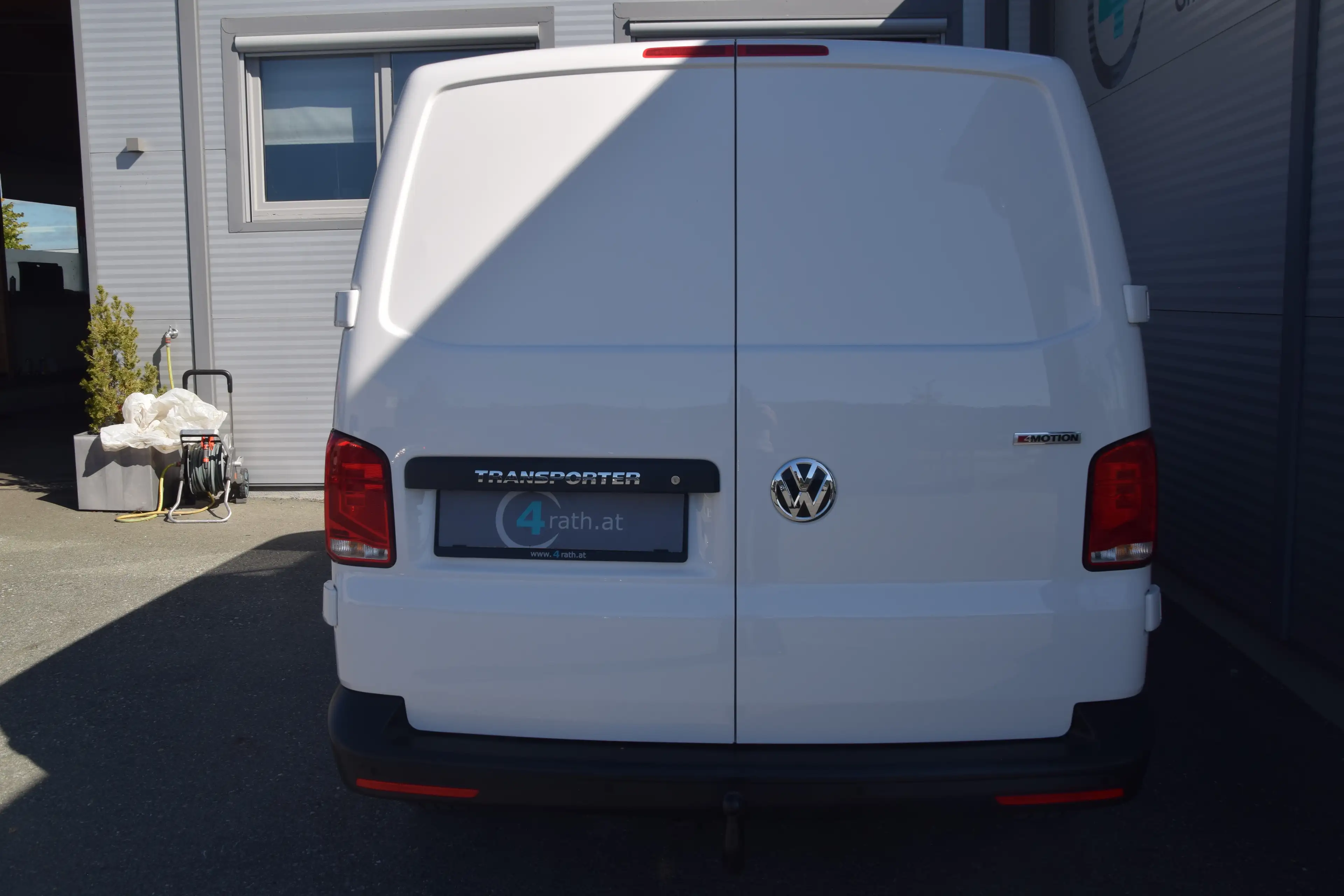 Volkswagen T6.1 Transporter Doka-Kasten KR 2,0 TDI 4Motion AHK / NETTO... — photo 5