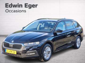 Combi 1.0 e-TSI Business Edition | DSG | Parkdista
