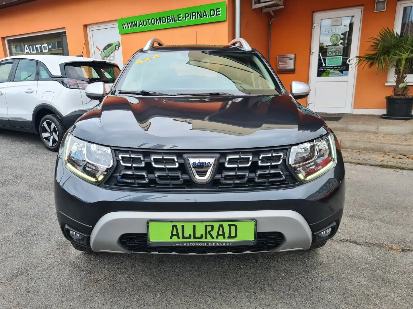 Dacia Duster II Prestige 4WD TCe 125 ALLRAD/NAVI/CAM Grijs - 2