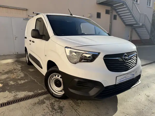 Opel Combo Selection 4trg. mit Klima/ZV/ESP/AHK/EFH/Regaleinb