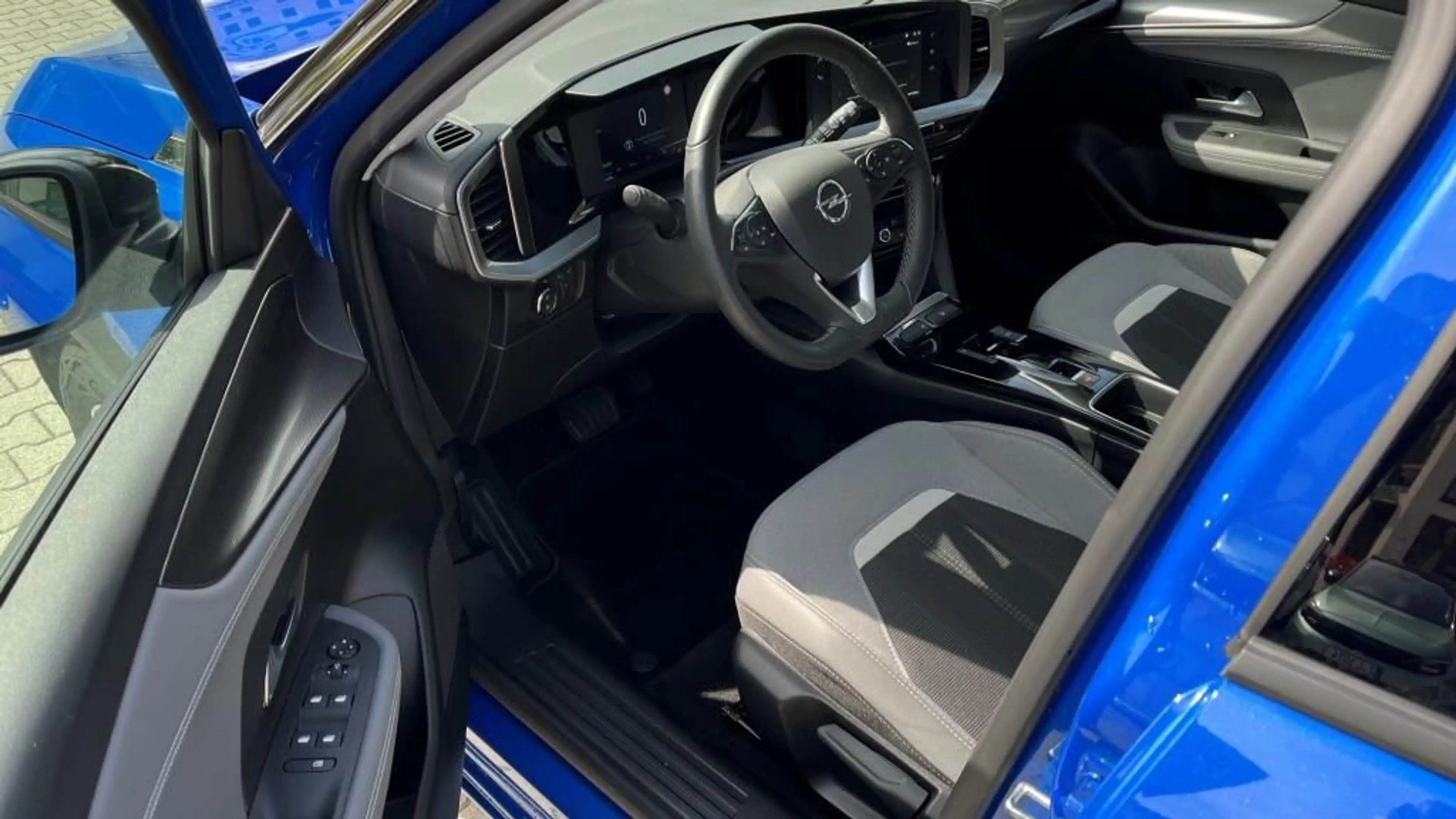 Opel Mokka-E Elegance 136PS SHZ/LHZ/ParkGo — photo 9