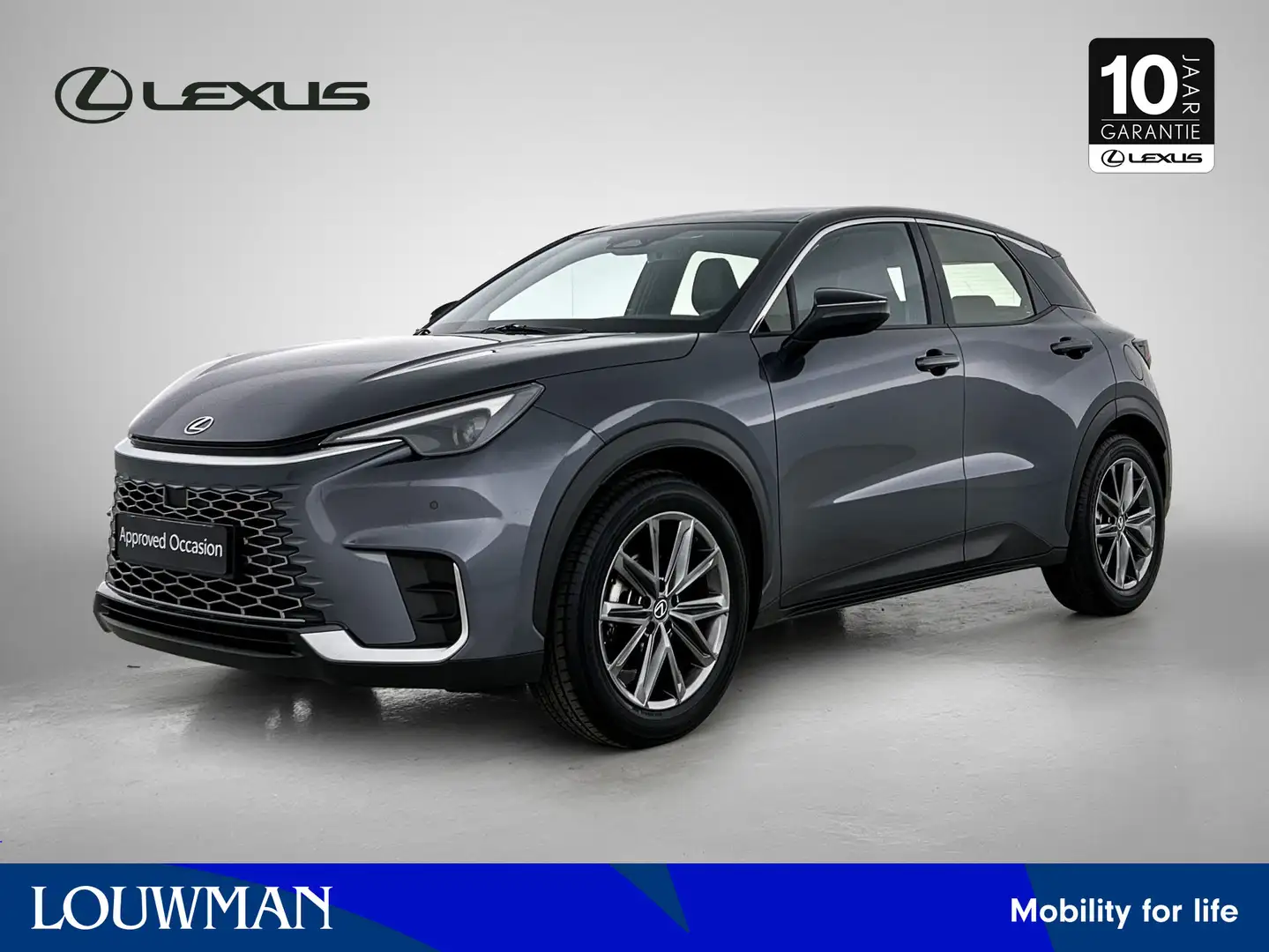 lexus lbx