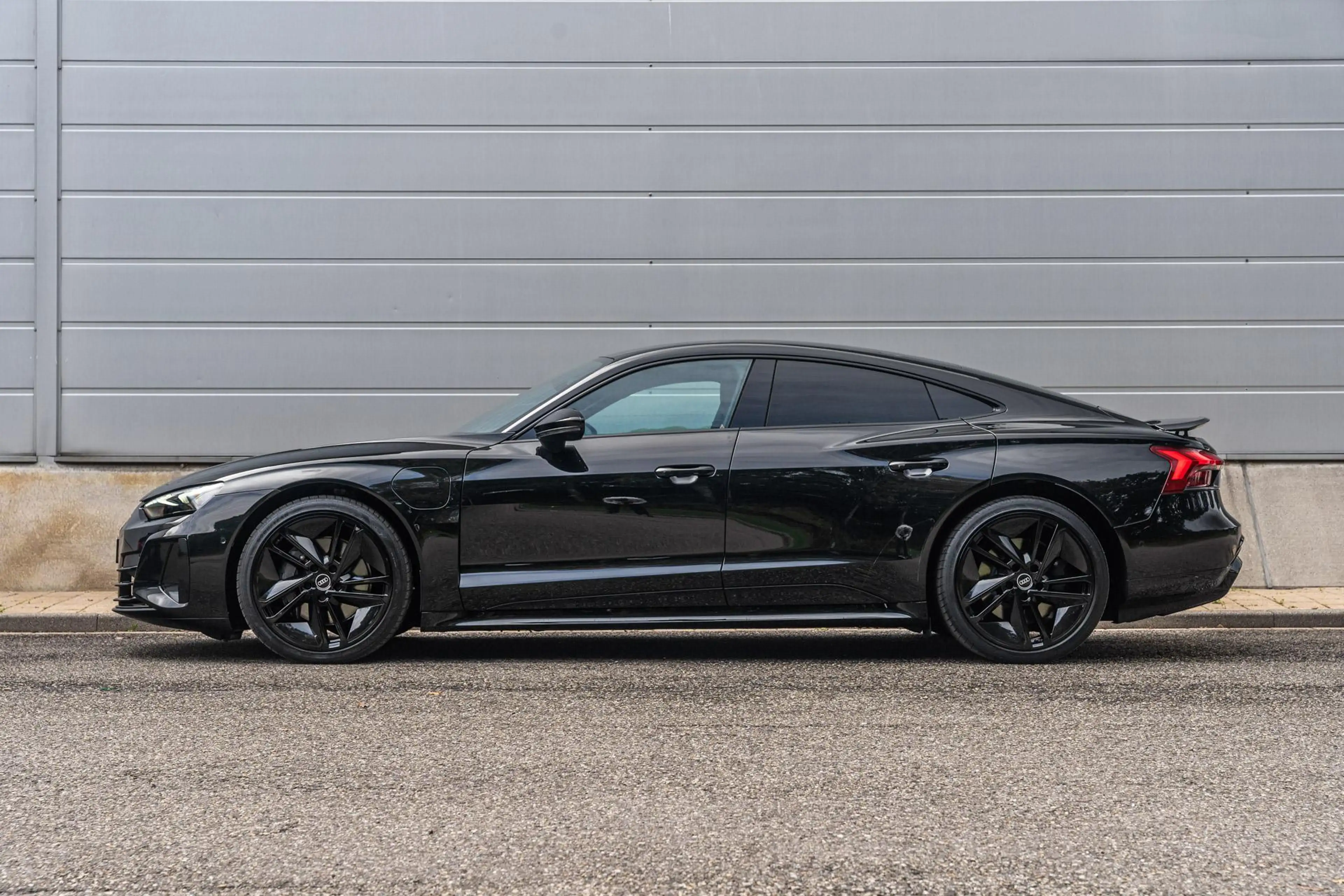 Audi e-tron GT 476pk 93 kWh | Luchtvering | Leder | B&O 3D | Keyl — photo 14