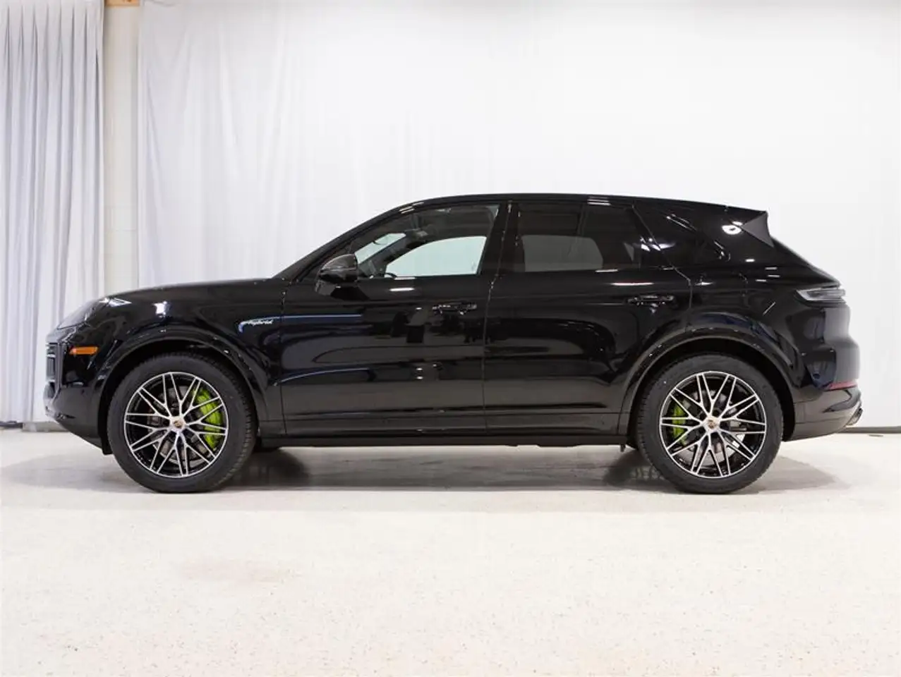 Porsche Cayenne снимка Porsche Cayenne