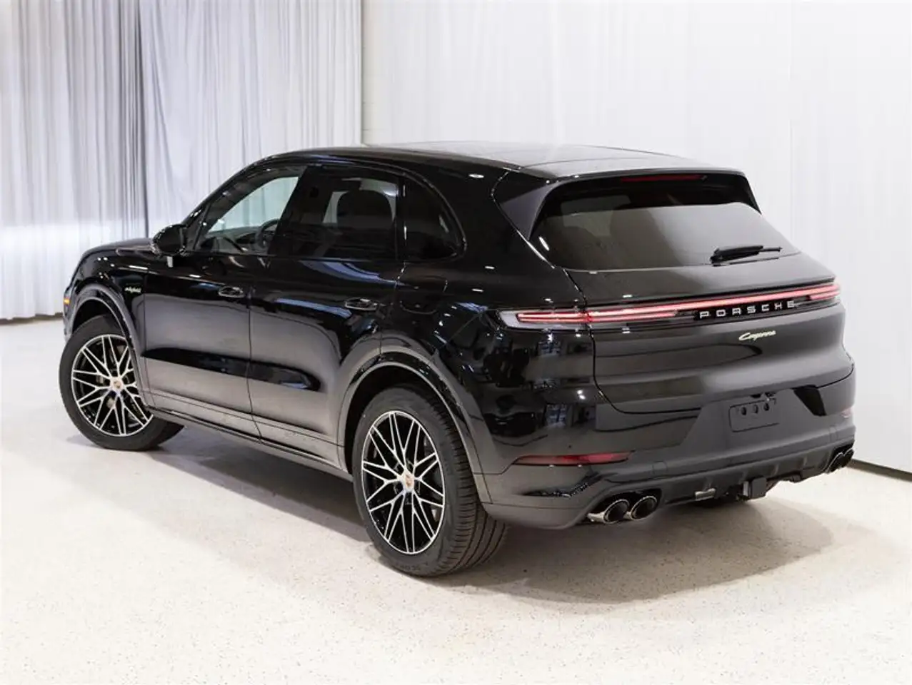 Porsche Cayenne снимка Porsche Cayenne