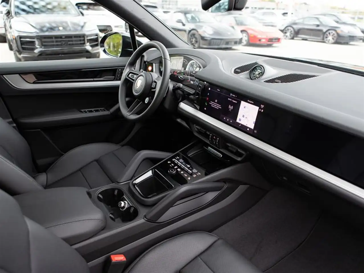 Porsche Cayenne снимка Porsche Cayenne