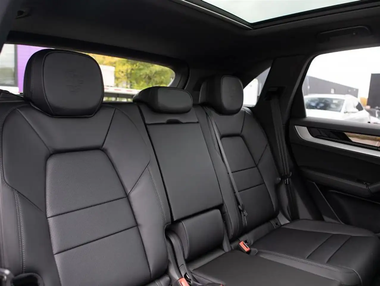 Porsche Cayenne снимка Porsche Cayenne