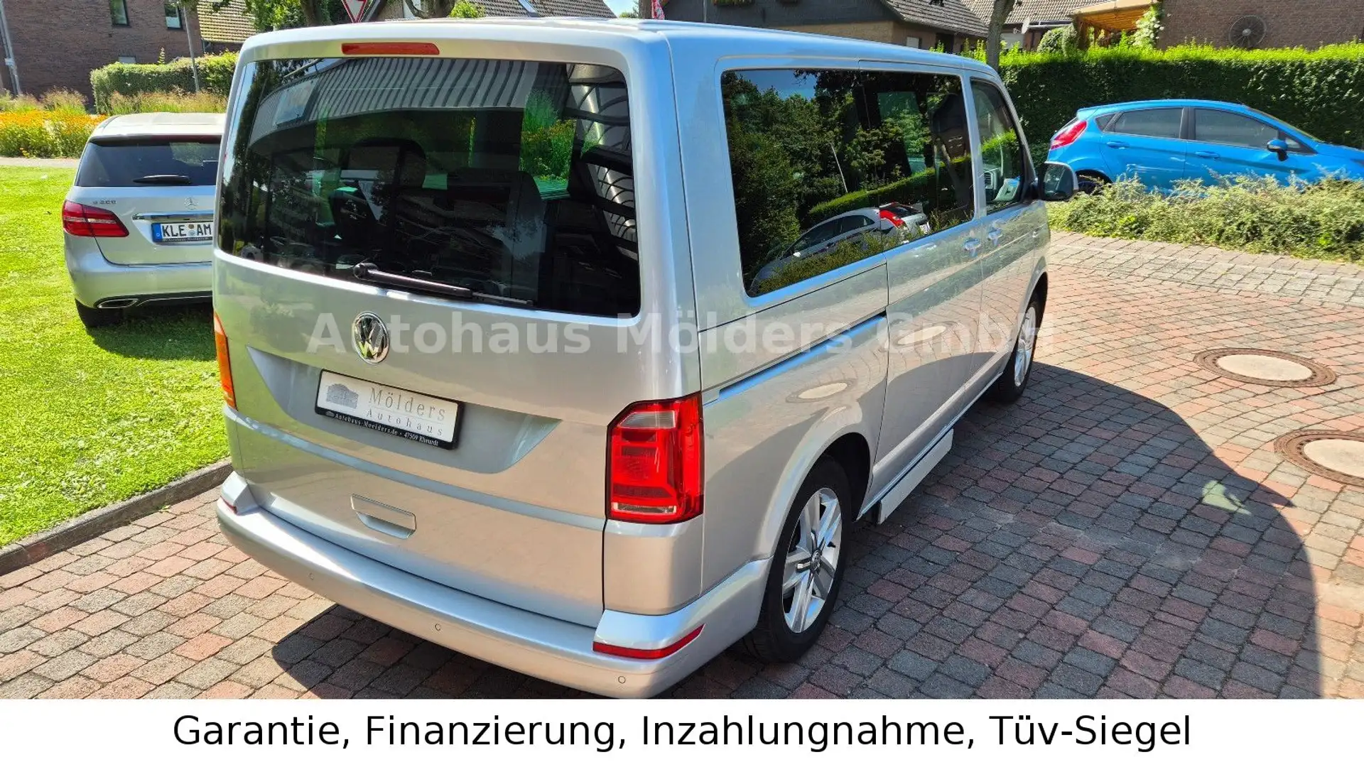 Volkswagen T6 Multivan *Behindertenumbau*incl. Rollstuhl* Grau - 2