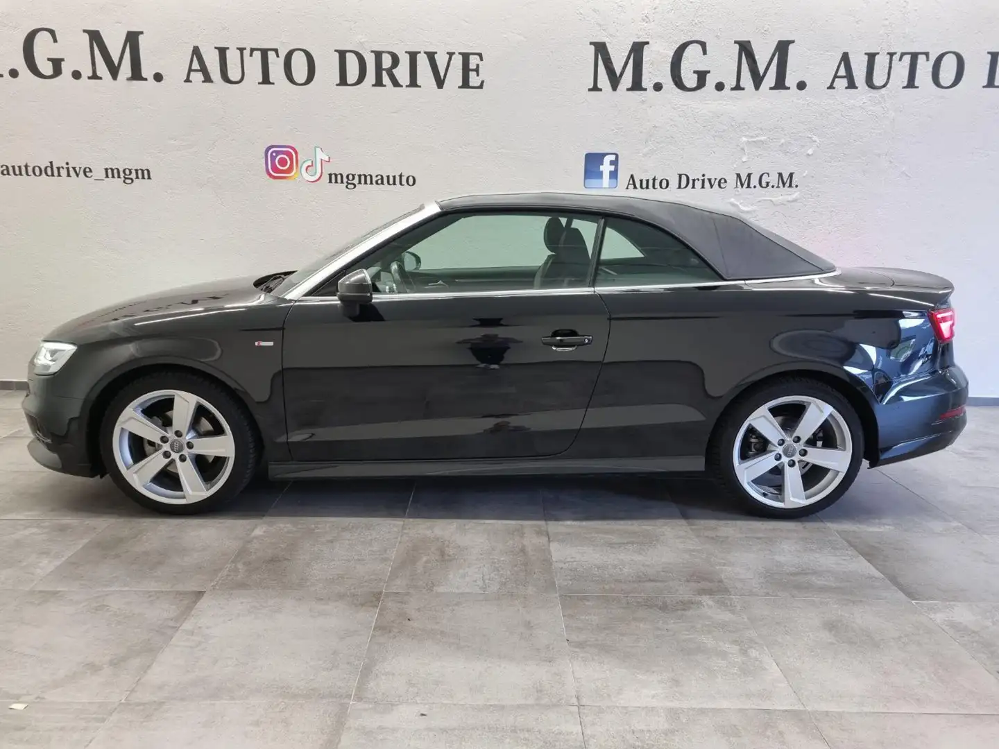 Audi A3 Cabrio 35 TFSI S tronic COD S LINE Schwarz - 2