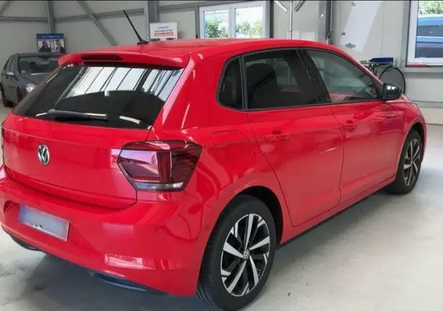 Volkswagen Polo view 4