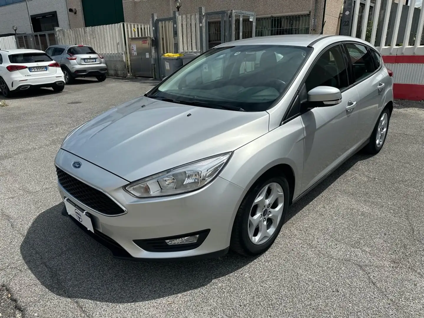 Ford Focus 1.0 EcoBoost 100cv Start&Stop Business Grigio - 1