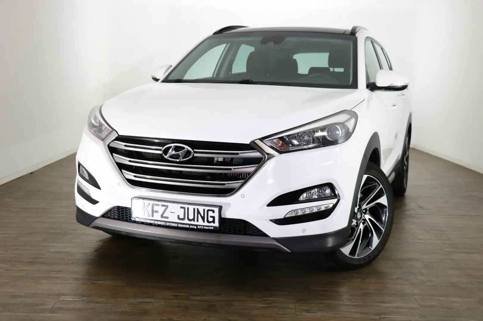 Hyundai TUCSON Style 4WD ''Pano-Schiebedach''Navi'' Weiß - 1