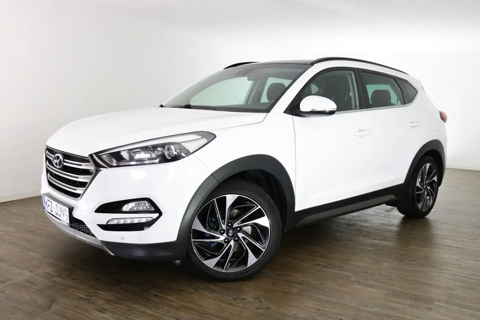 Hyundai TUCSON Style 4WD ''Pano-Schiebedach''Navi'' Weiß - 2