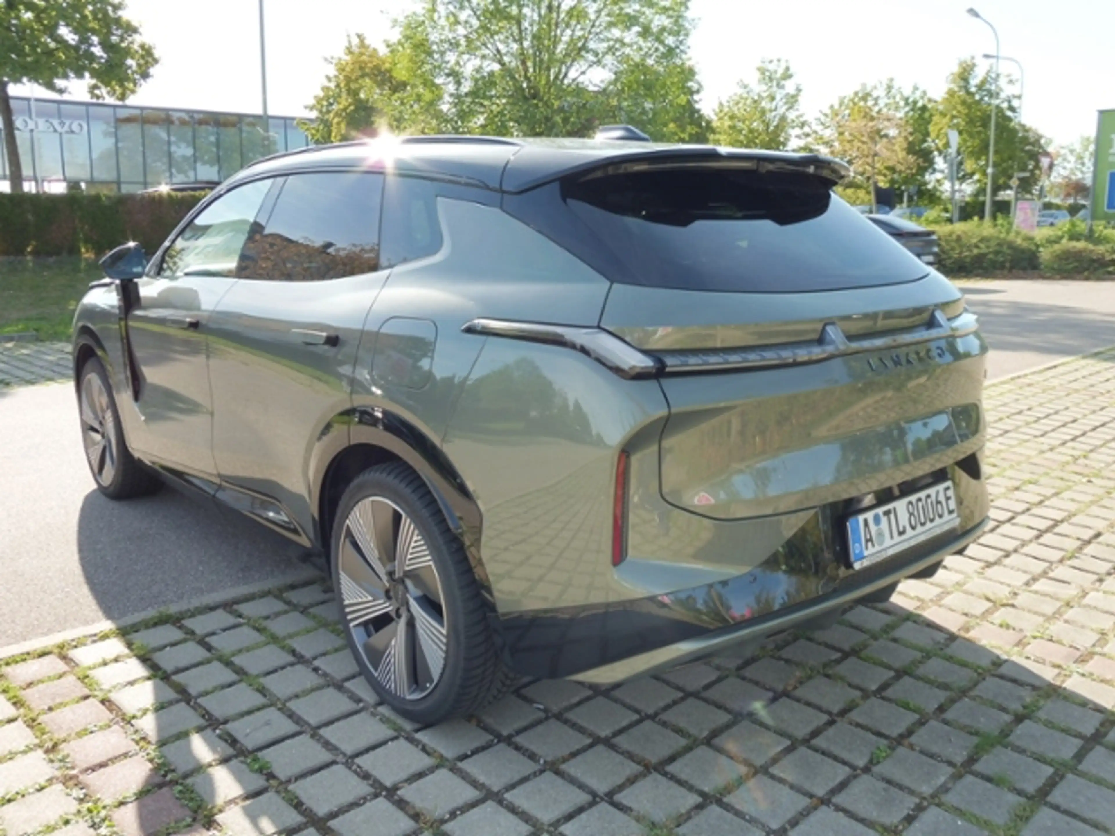 Lynk & Co 08 1.5 T PHEV 257 kW More — photo 8