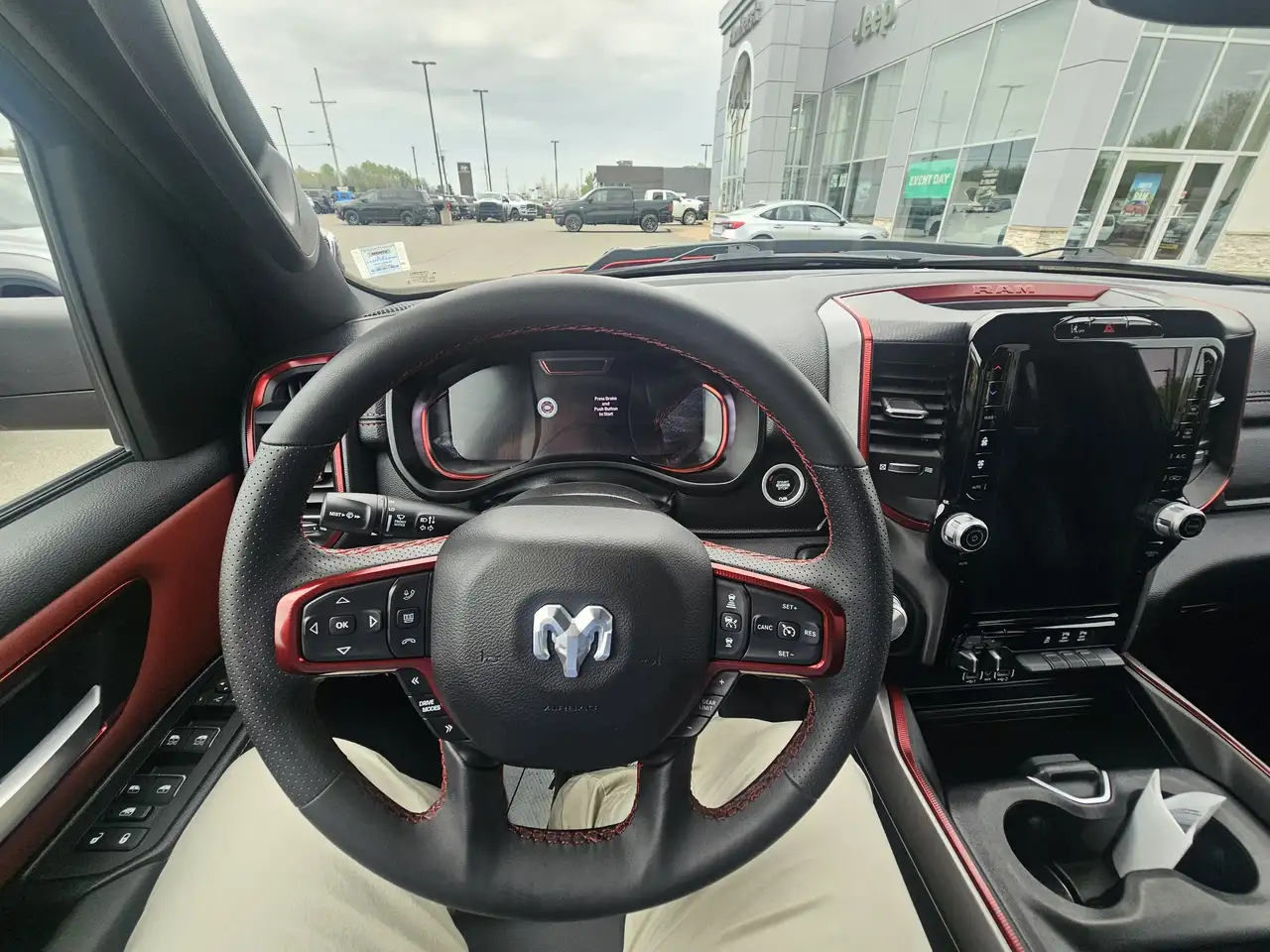 RAM 1500 снимка RAM 1500