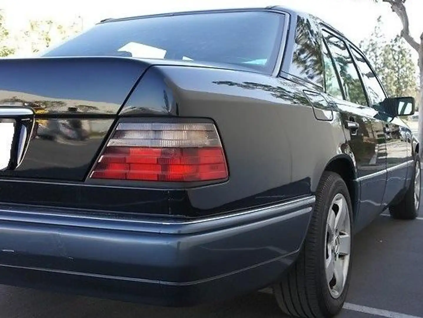 Mercedes-Benz E 300 E-Klasse D Schwarz - 2