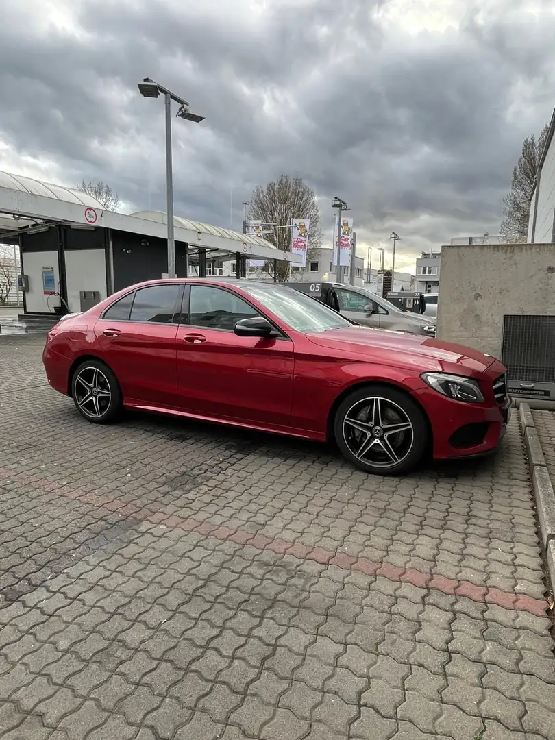 Mercedes-Benz C 300 9G-TRONIC AMG Line Roşu - 1