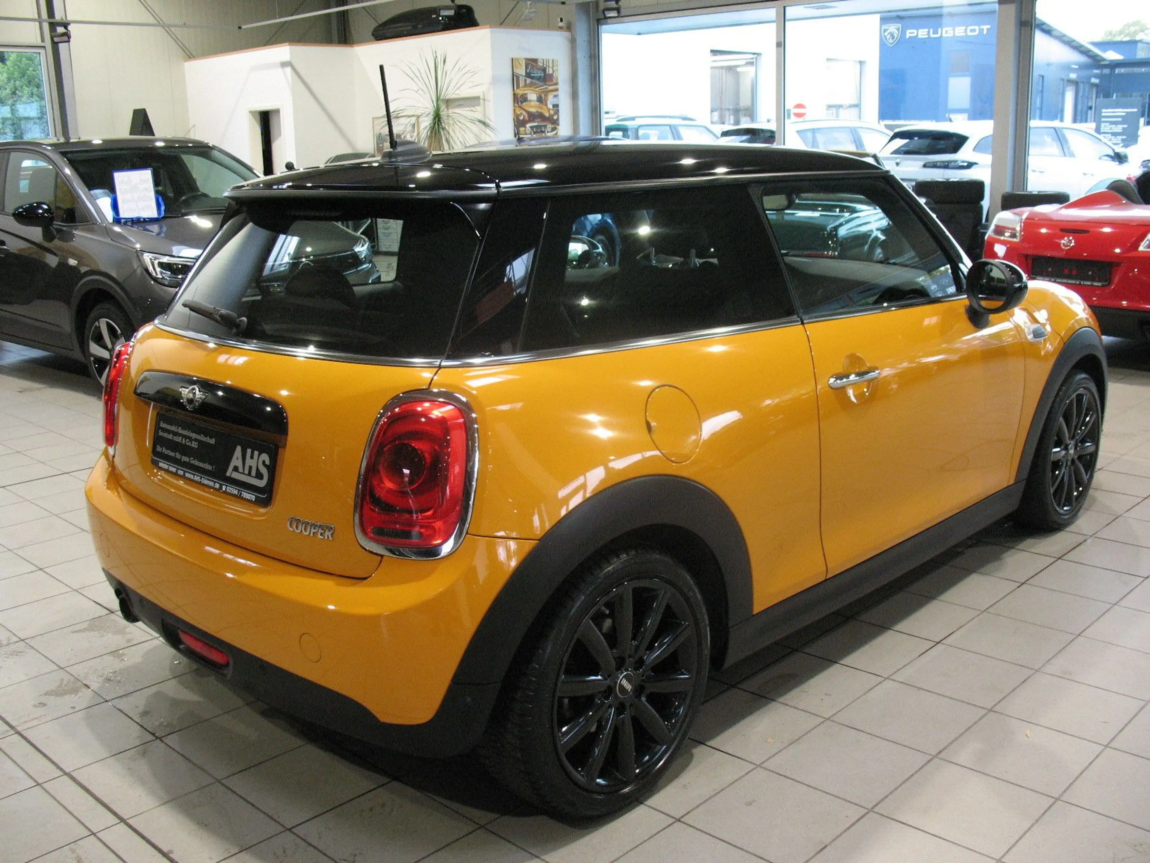 MINI Cooper *LED*NAVI*BLUETOOTH*AUTOMATIK* — photo 3