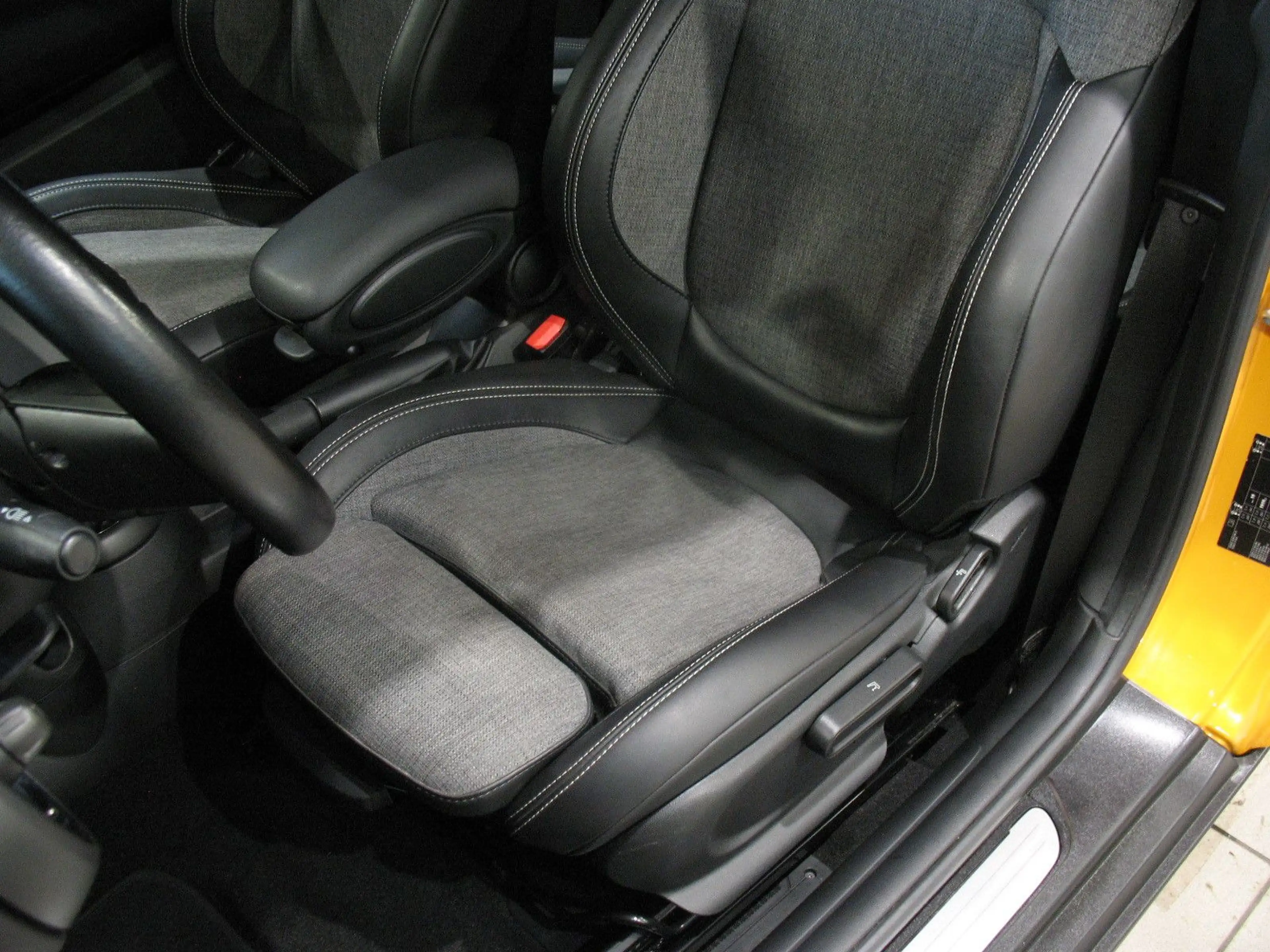 MINI Cooper *LED*NAVI*BLUETOOTH*AUTOMATIK* — photo 11