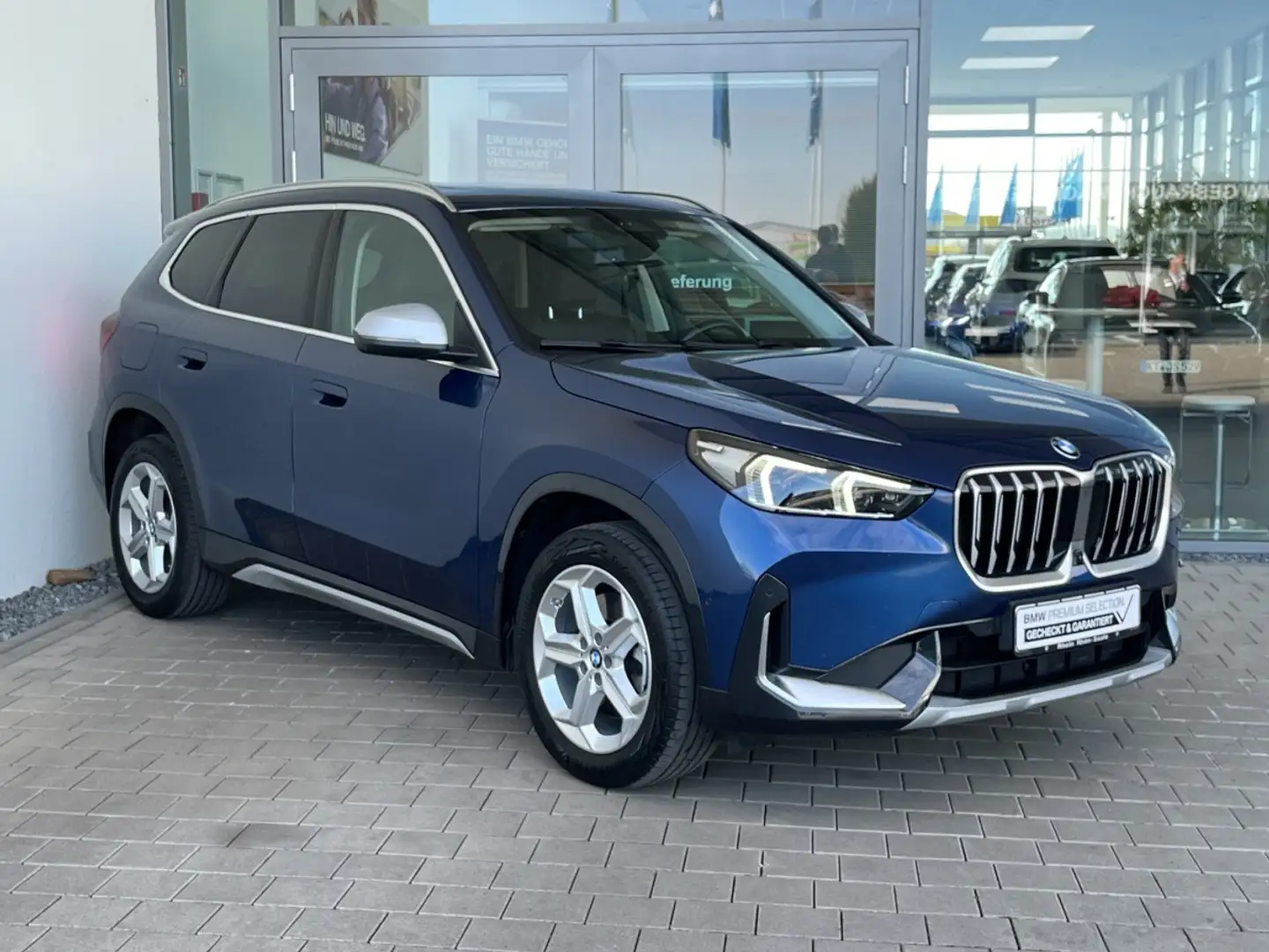 BMW X1 xDrive23d xLine Leder.Navi.HUD.AHK.Pano.Park+ Blau - 2