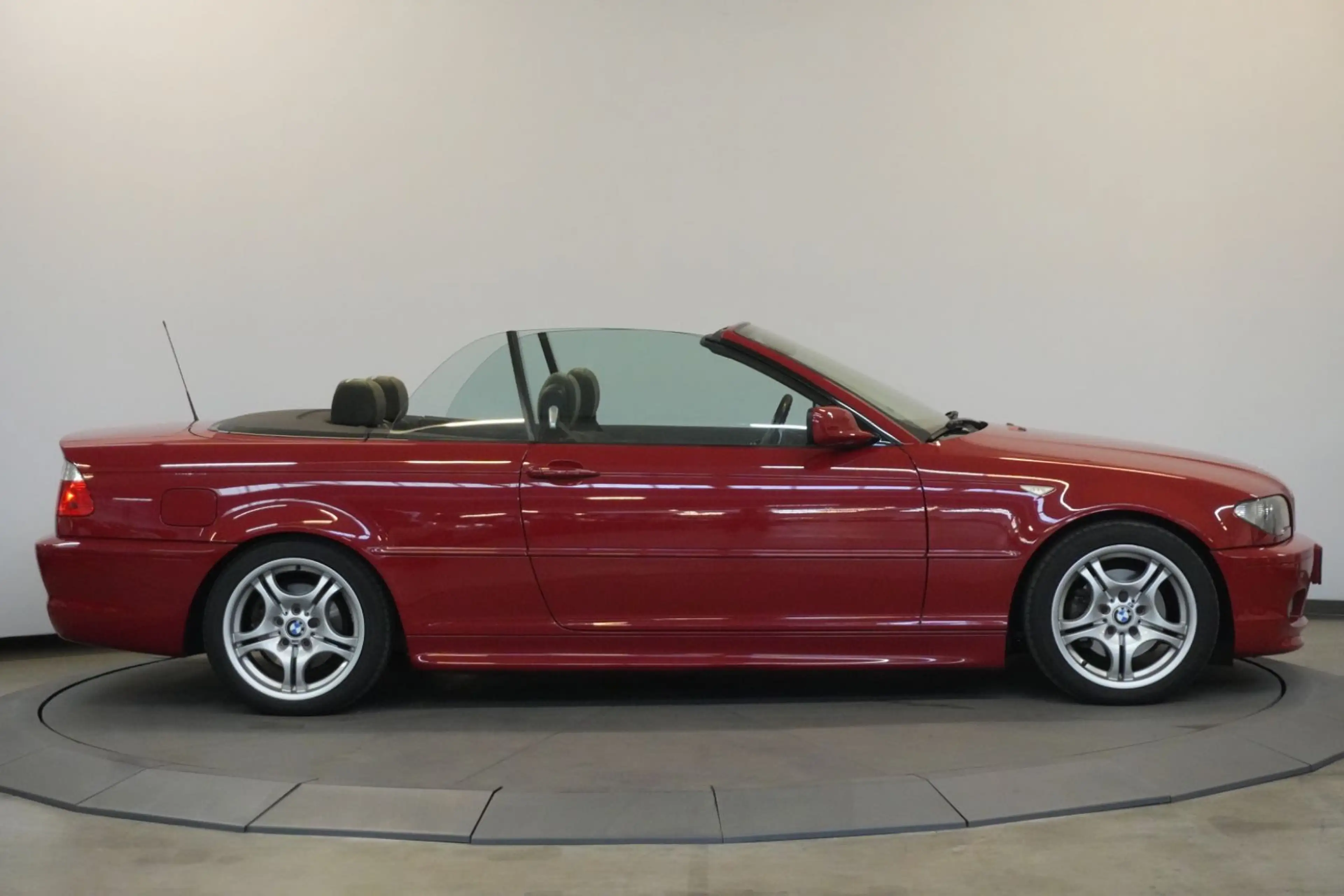 BMW 325 Cabrio M-Sport IMOLA ROT — photo 11