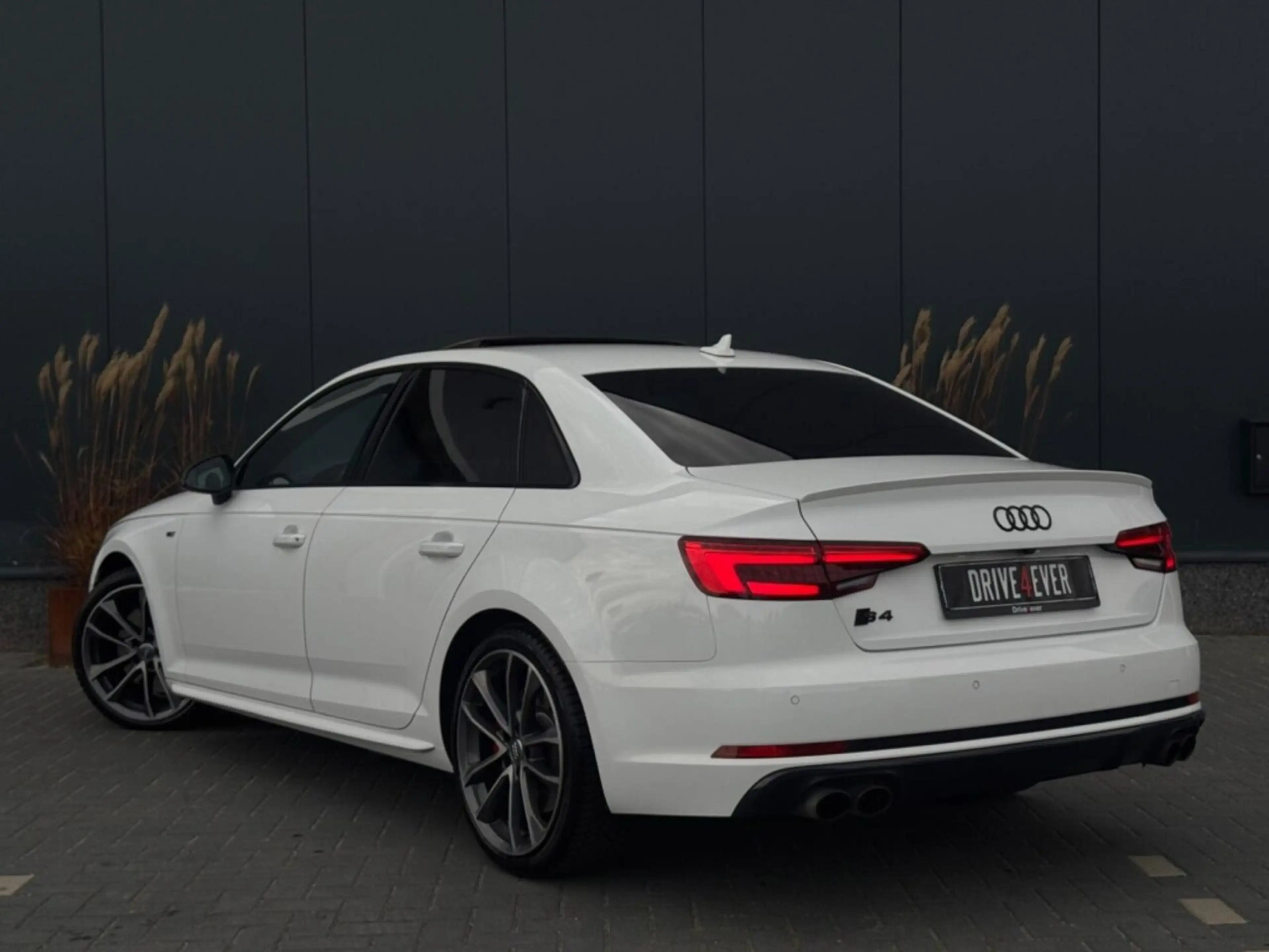 Audi S4 3.0 TFSI S 4 q. PL+ FULL PANO NAVI CAMERA LED LEDE — photo 6