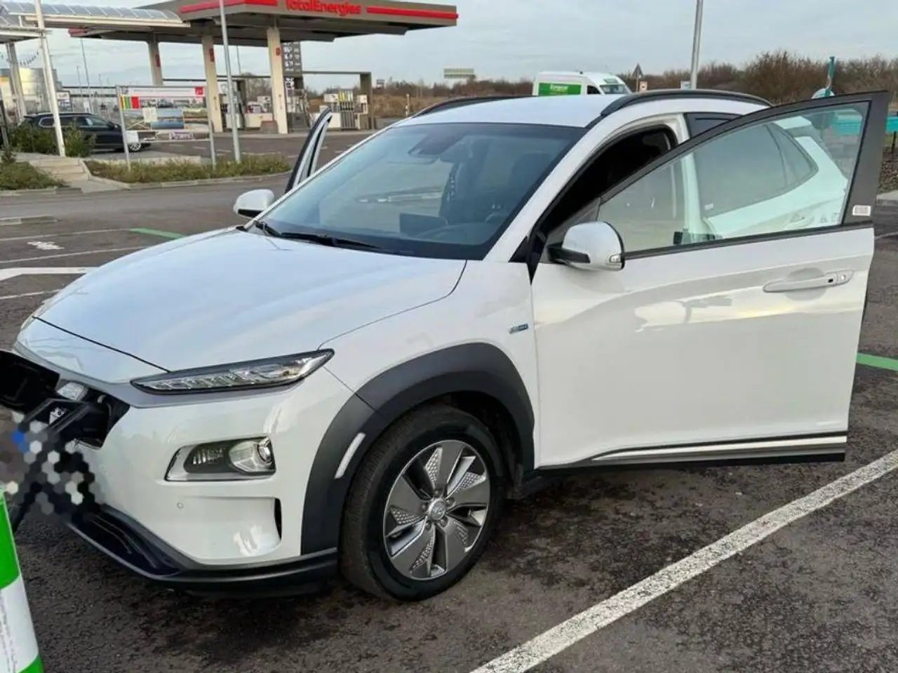 Hyundai KONA KONA EV Select — photo 1 of 13