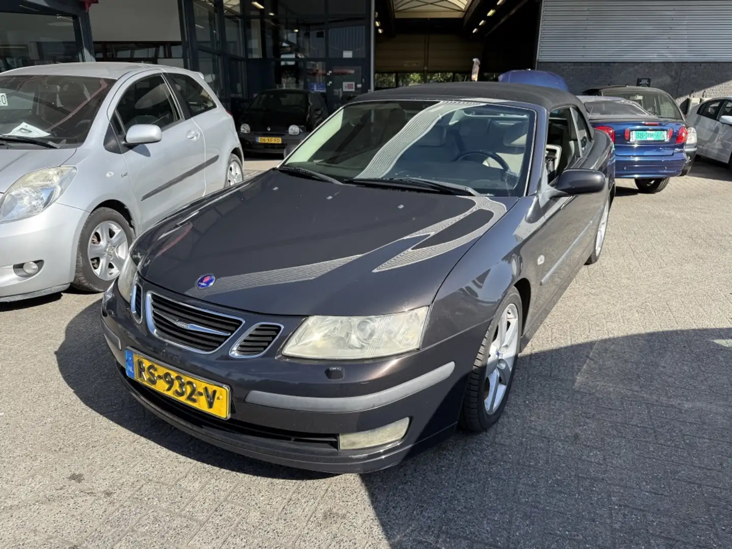 Saab 9-3 Cabrio 2.0t Vector Zwart - 1