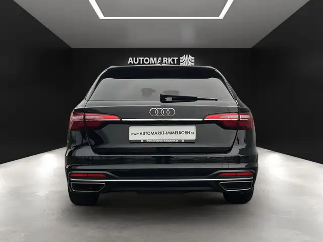 Audi A4 view 10