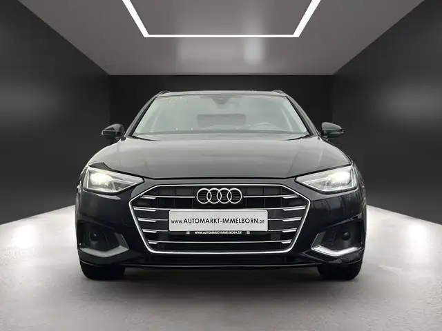 Audi A4 view 9
