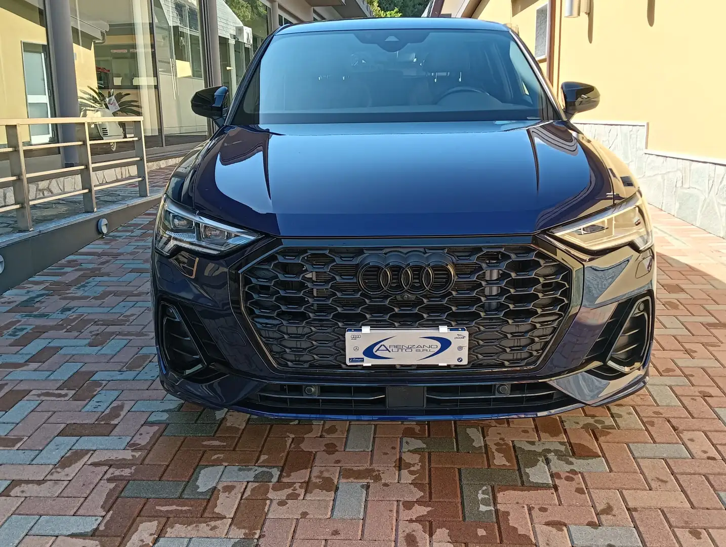 Audi Q3 Q3 I 2019 Sportback e-tron Blau - 1