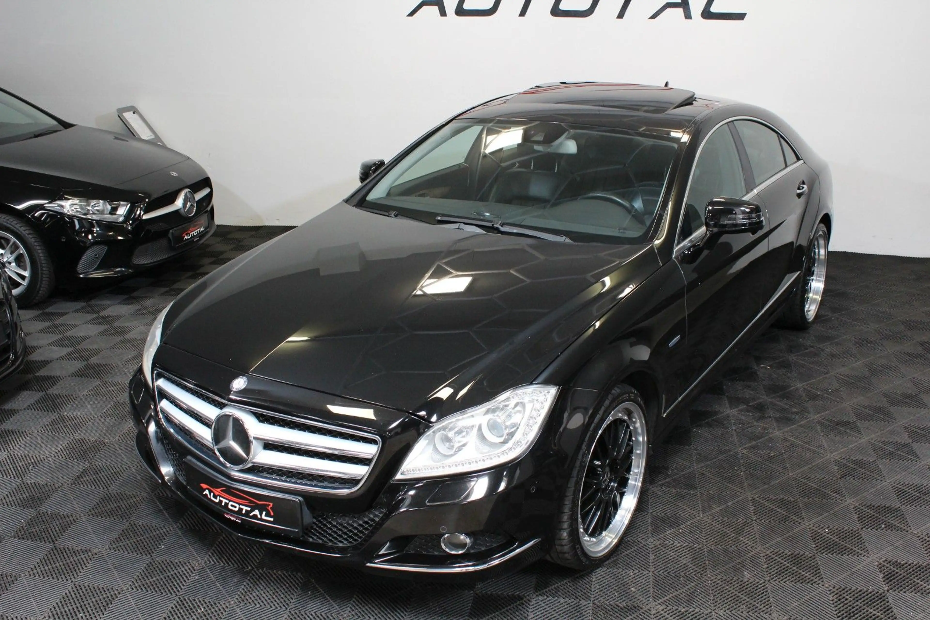Mercedes-Benz CLS 350 *BlueEfficiency*Navi*Tot&SpurAssist*Voll* — photo 3